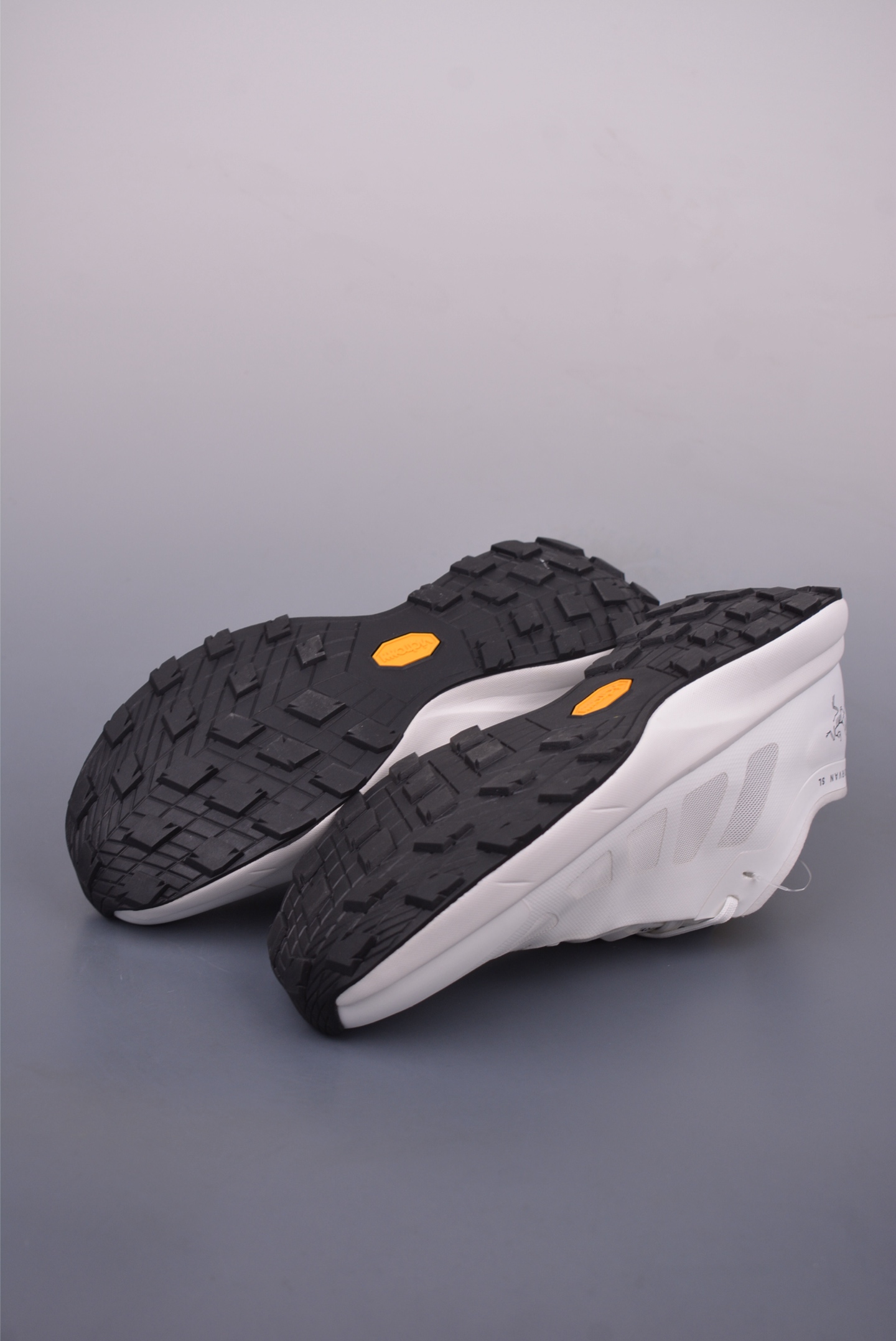 Arc'teryx Konseal LT Men's Trail Running Shoes Breathable Lightweight 4 i1748304157782 2903 0 2