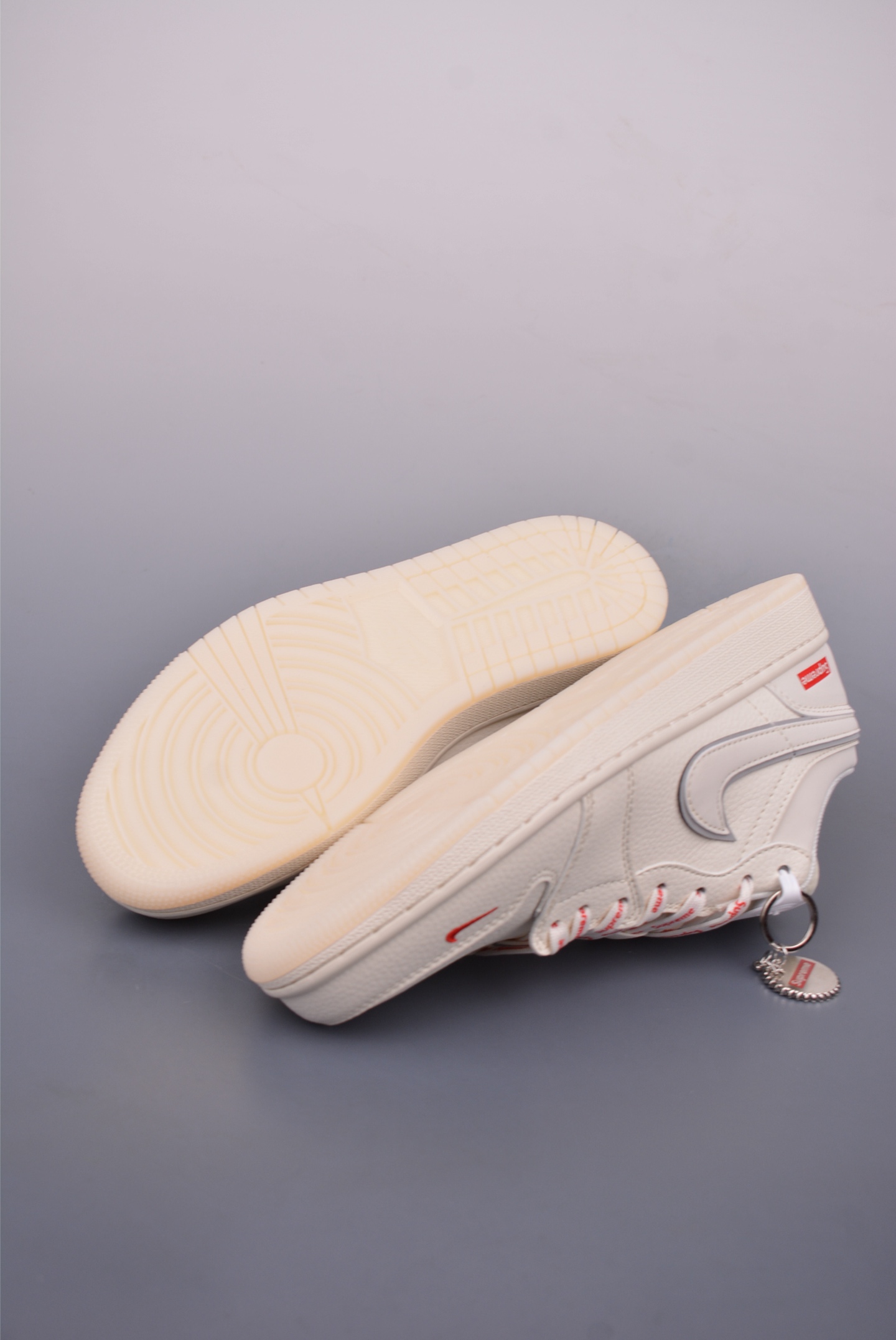 Nike Jordan Air Jordan 1 Supreme联名 XX3168-186