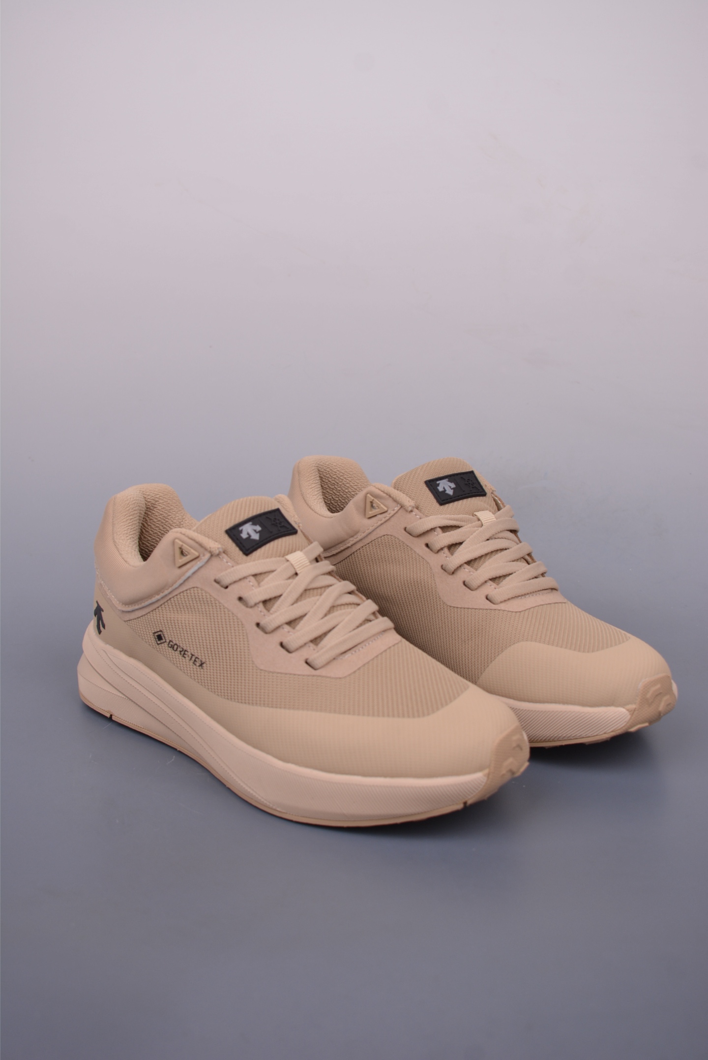 Descente Men's Lightweight Cushioned Breathable Fashionable Casual Running Shoes 1 i1748305023854 7094 0 0