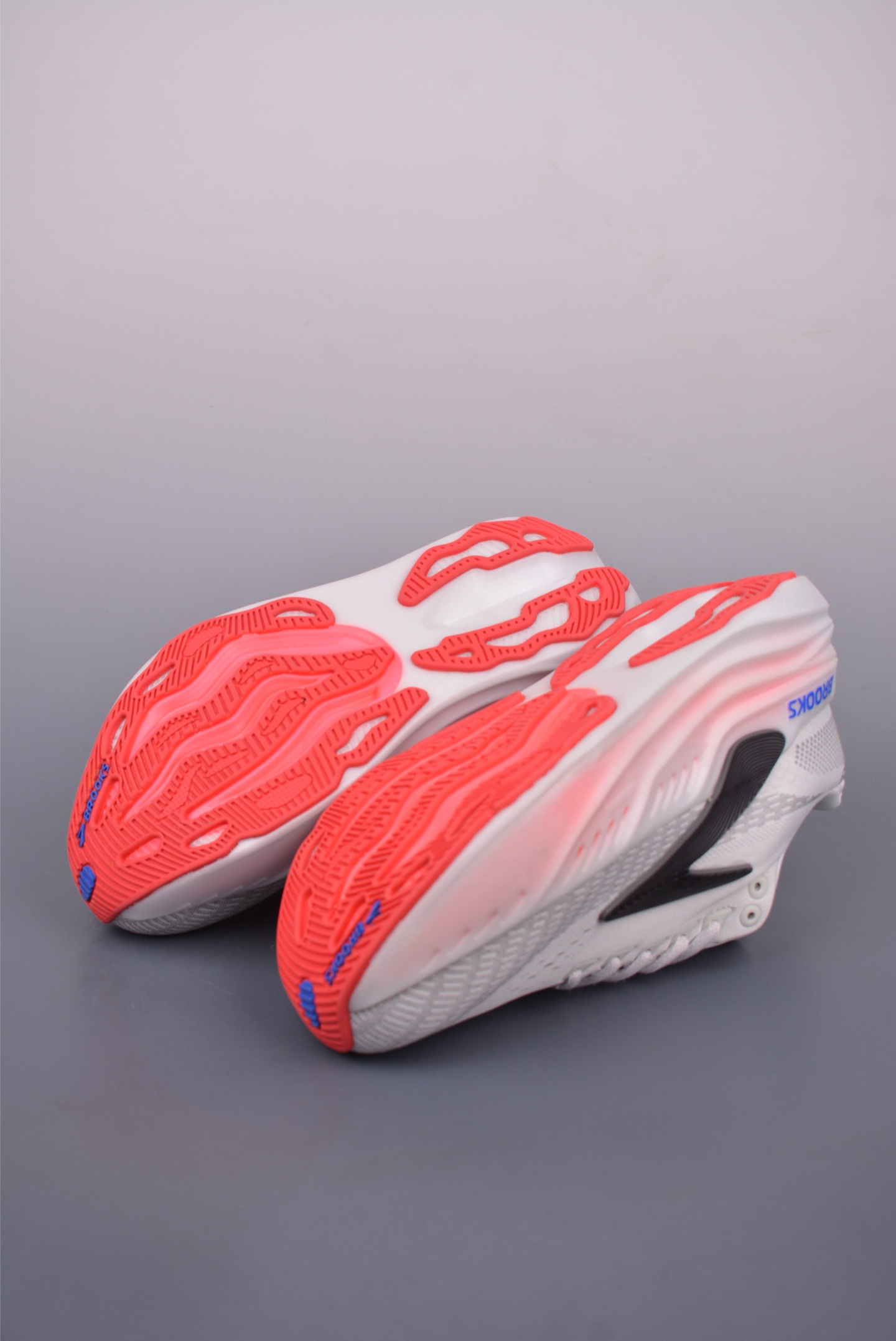 Brooks Glycerin Max Running Shoes - Lightweight, Breathable, Cushioned Support 4 i1748305223668 8591 0 2