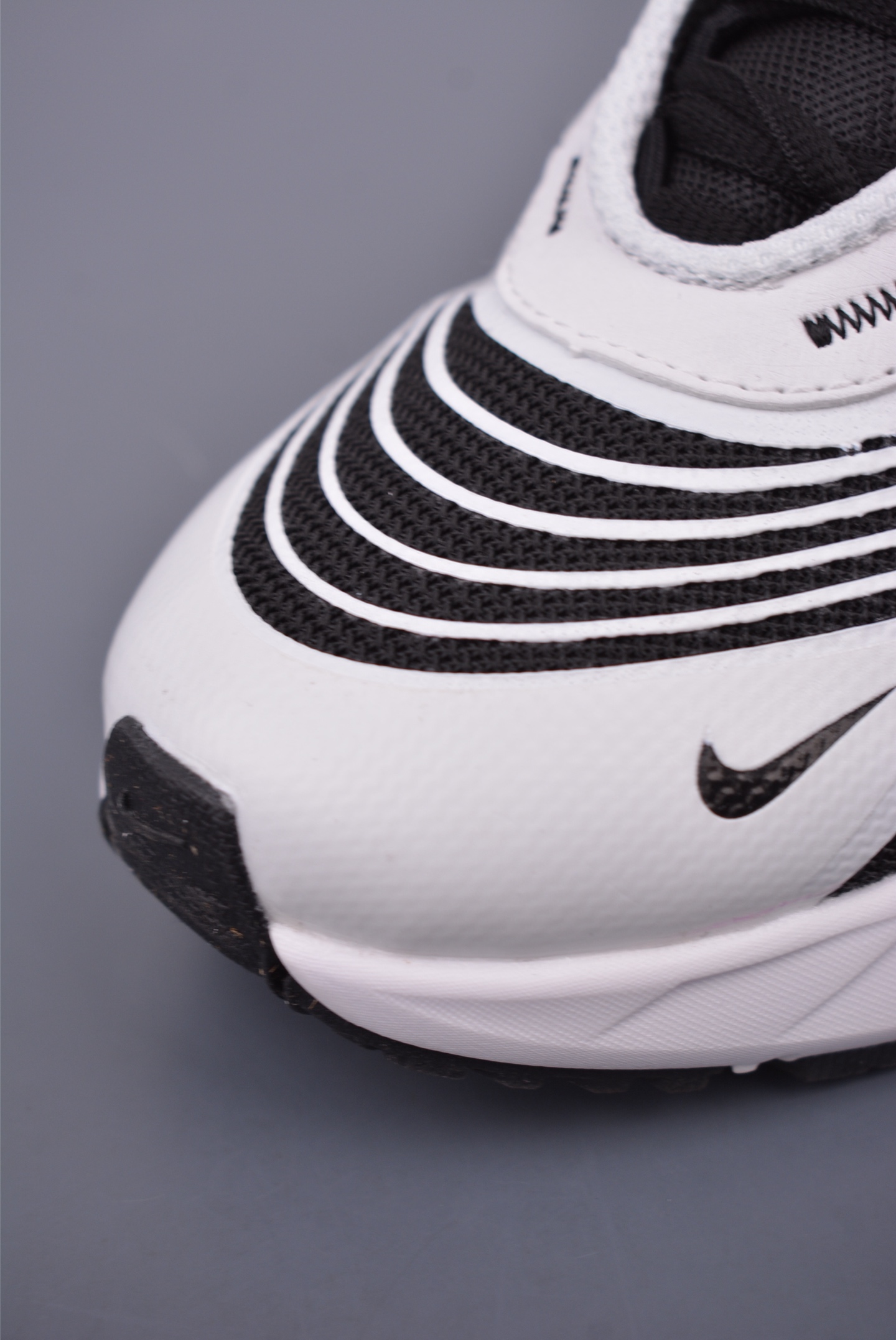 Nike Air Max Fire: Retro Comfort Sneakers with Durable Rubber Outsole 7 i1748384917814 9328 0 5