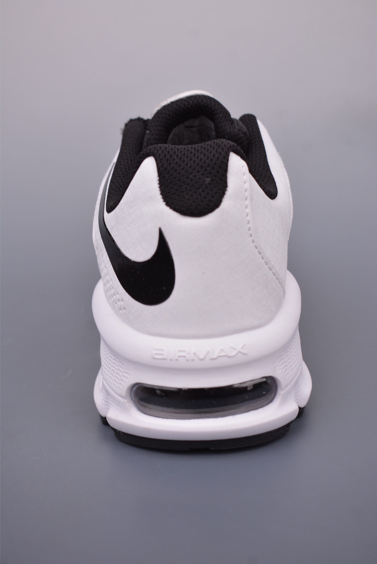 Nike Air Max Fire: Retro Comfort Sneakers with Durable Rubber Outsole 5 i1748384919265 8202 0 3