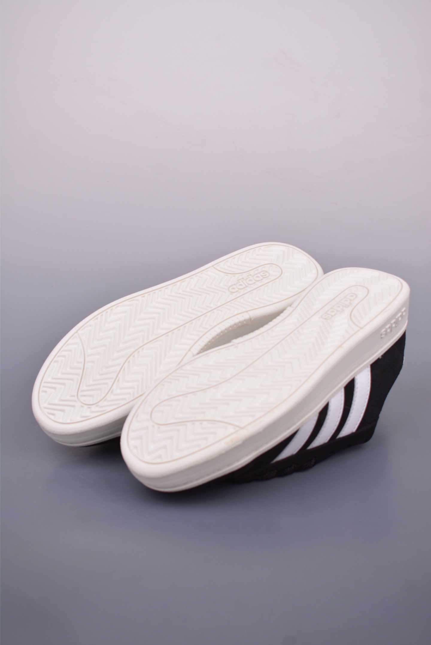 Adidas Grand Court Alpha Sneakers - Classic Retro Style with Signature Stripes 3 i1748385323893 6872 0 2