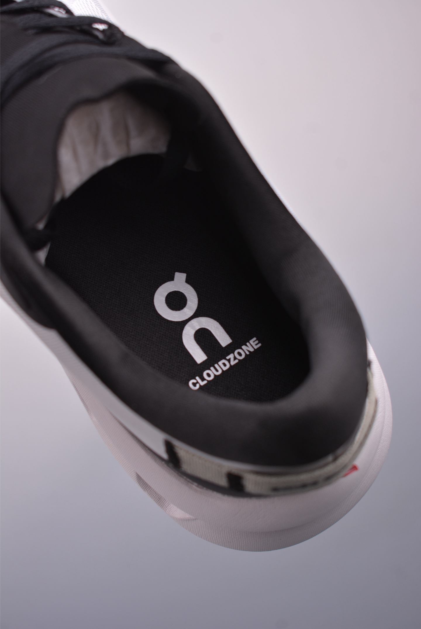 On Running Cloudtilt Loewe Inspired Outdoor Street Style Running Shoes 10 i1748386251531 7213 0 8