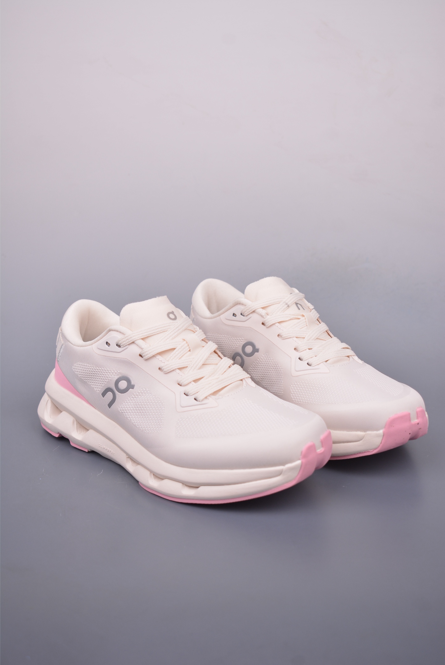 On Running Cloudtilt Loewe Inspired Sneakers - Urban Streetwear Style 6 i1748386287170 1561 0 4
