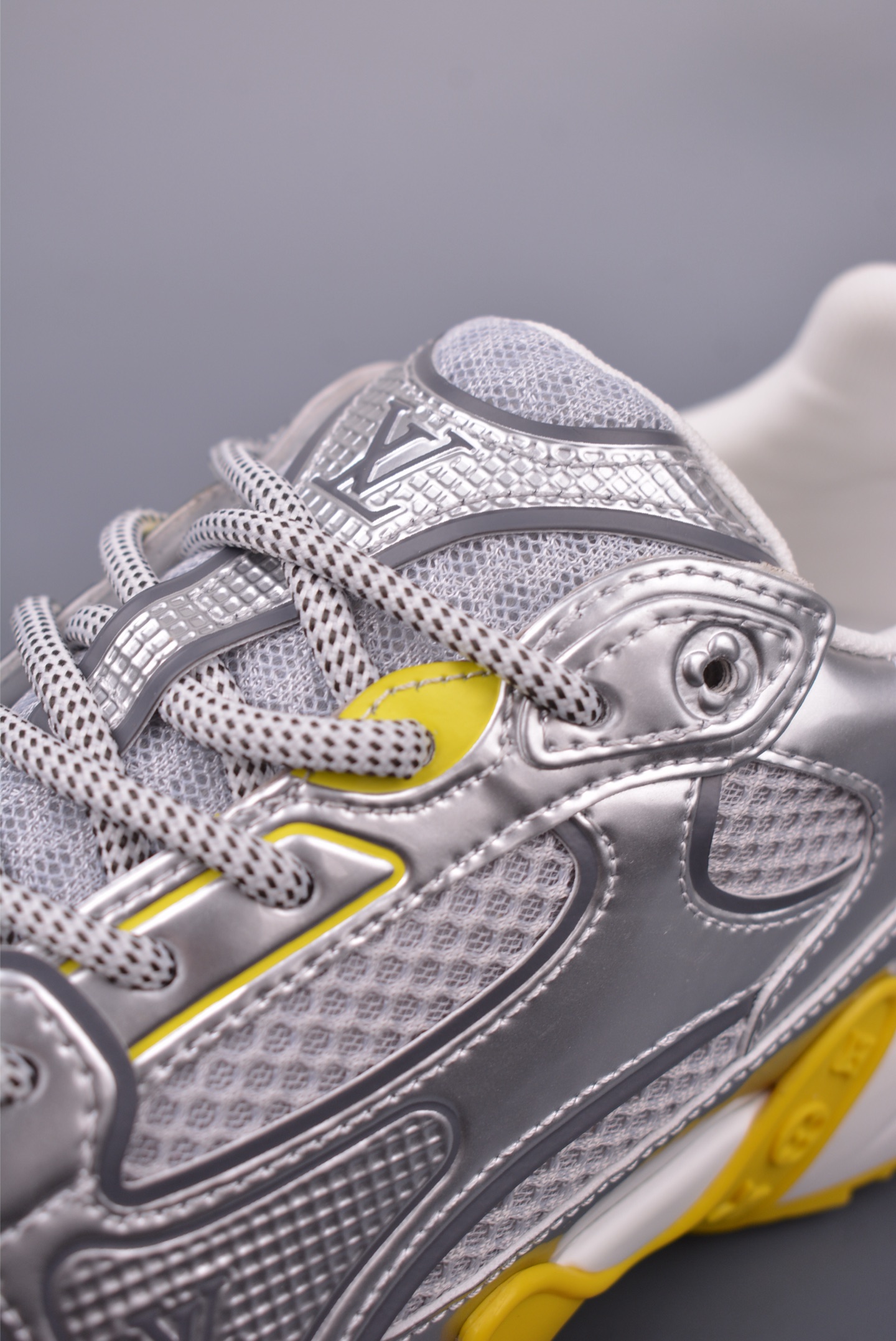 Louis Vuitton Olympia Silver Sneakers Breathable Mesh Design Shoes 7 i1748387885630 3277 0 6