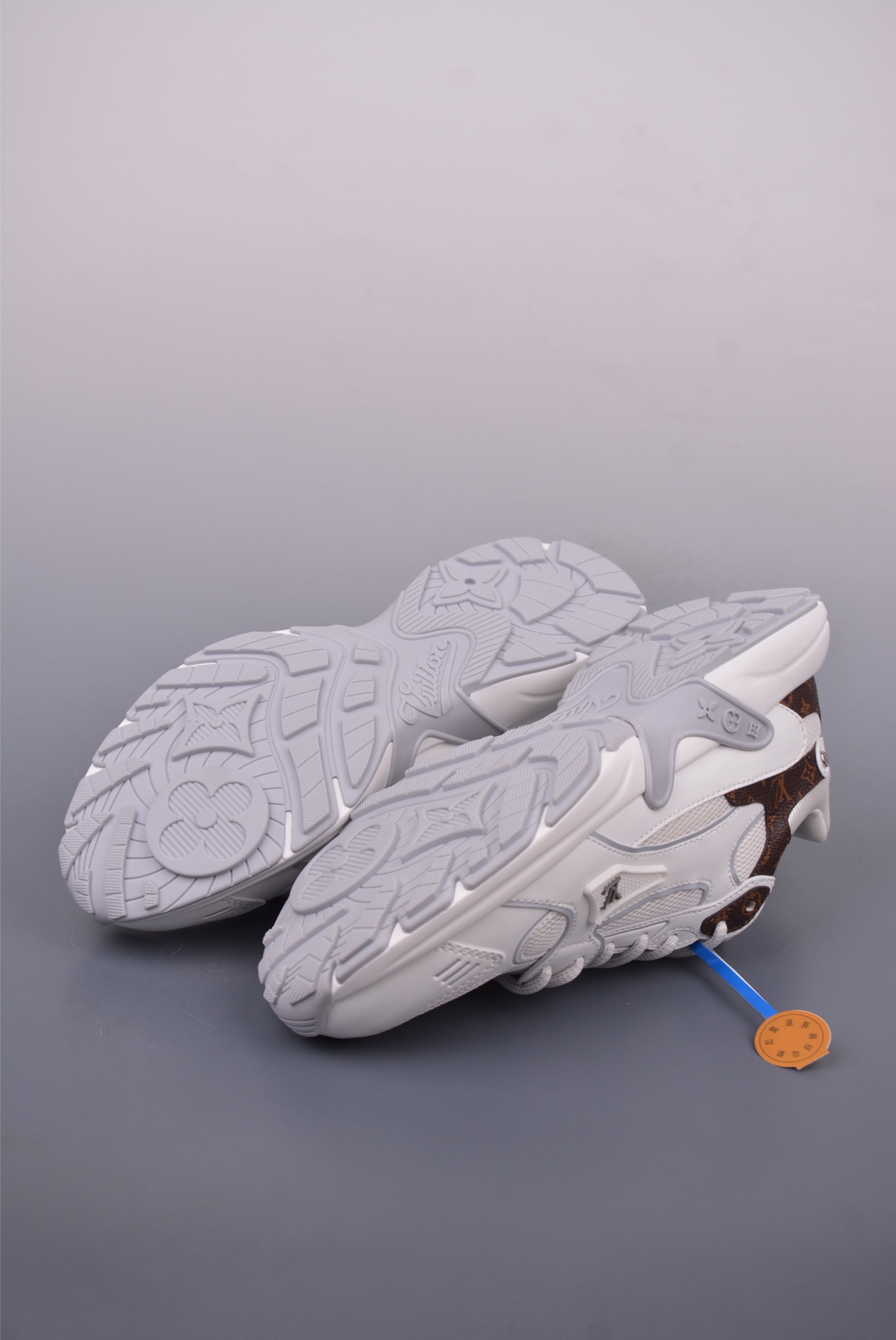 Louis Vuitton Olympia Sneakers - Comfortable, Stylish, and Breathable Design 3 i1748387957860 3266 0 2