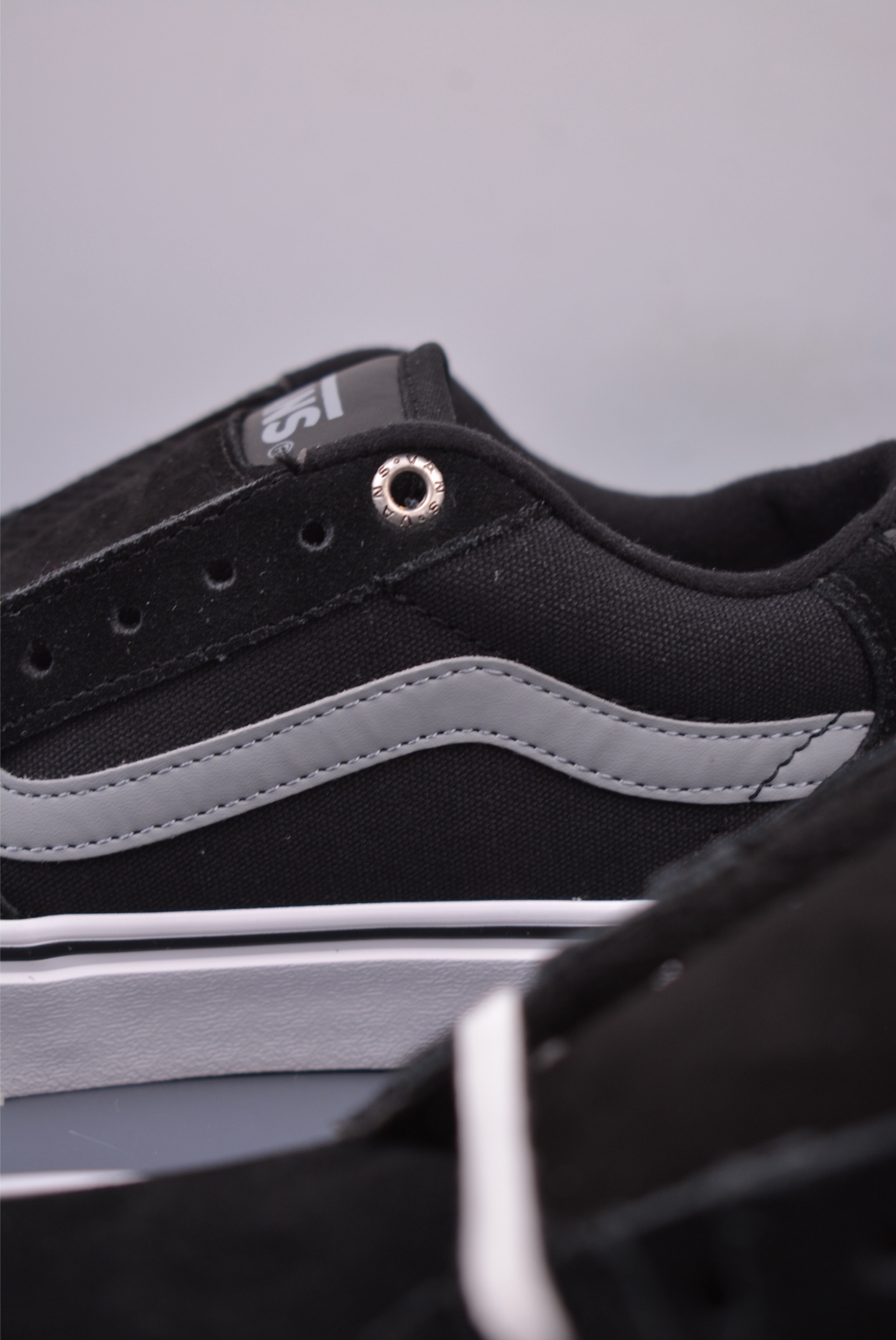 Vans Old Skool Faulkner 黑灰 防滑轻便低帮休闲滑板鞋 VN0A34A4MKI