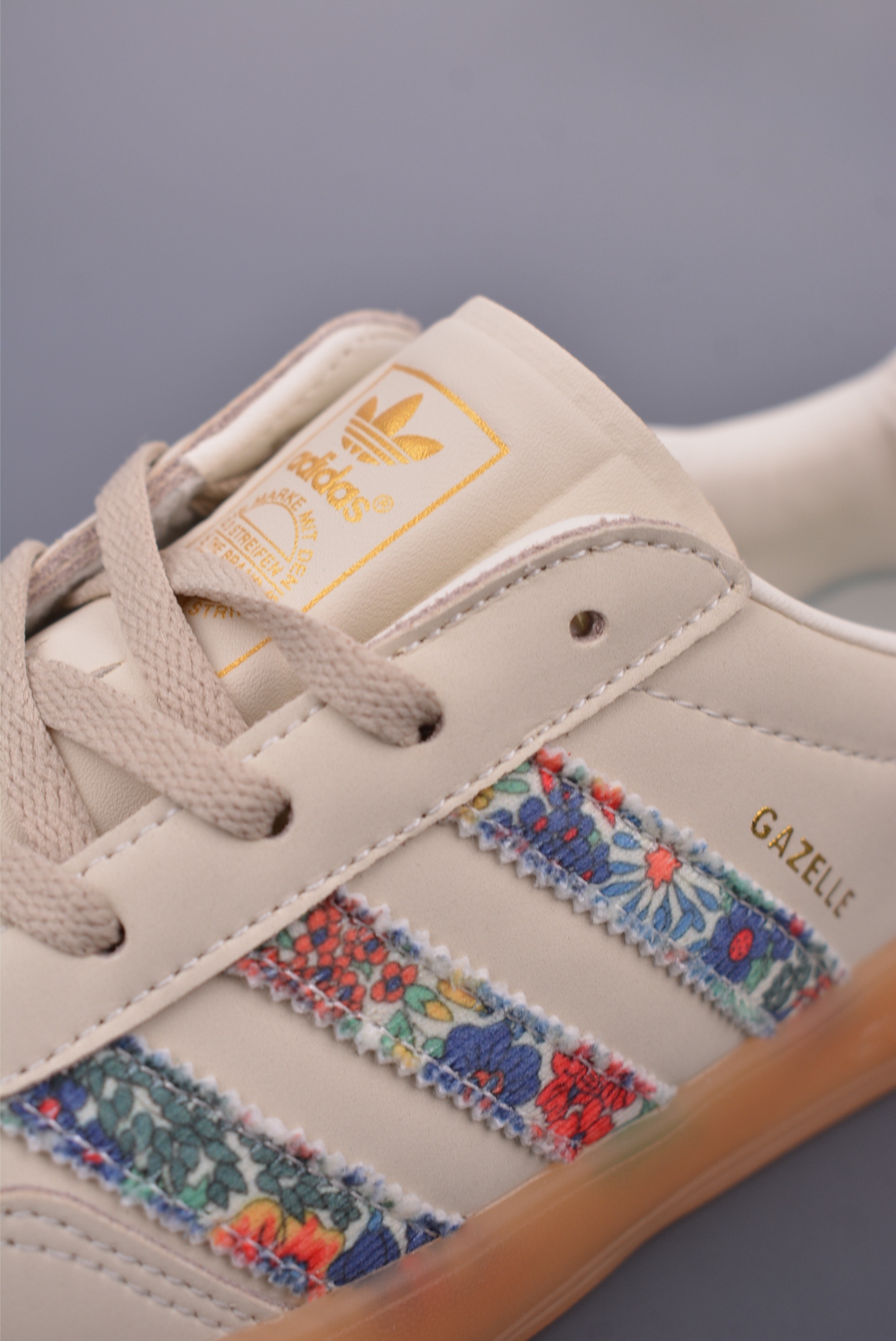 Adidas Originals Gazelle Indoor Floral Low-Top Sneakers - JH73702622 8 i1748468059069 641 0 6