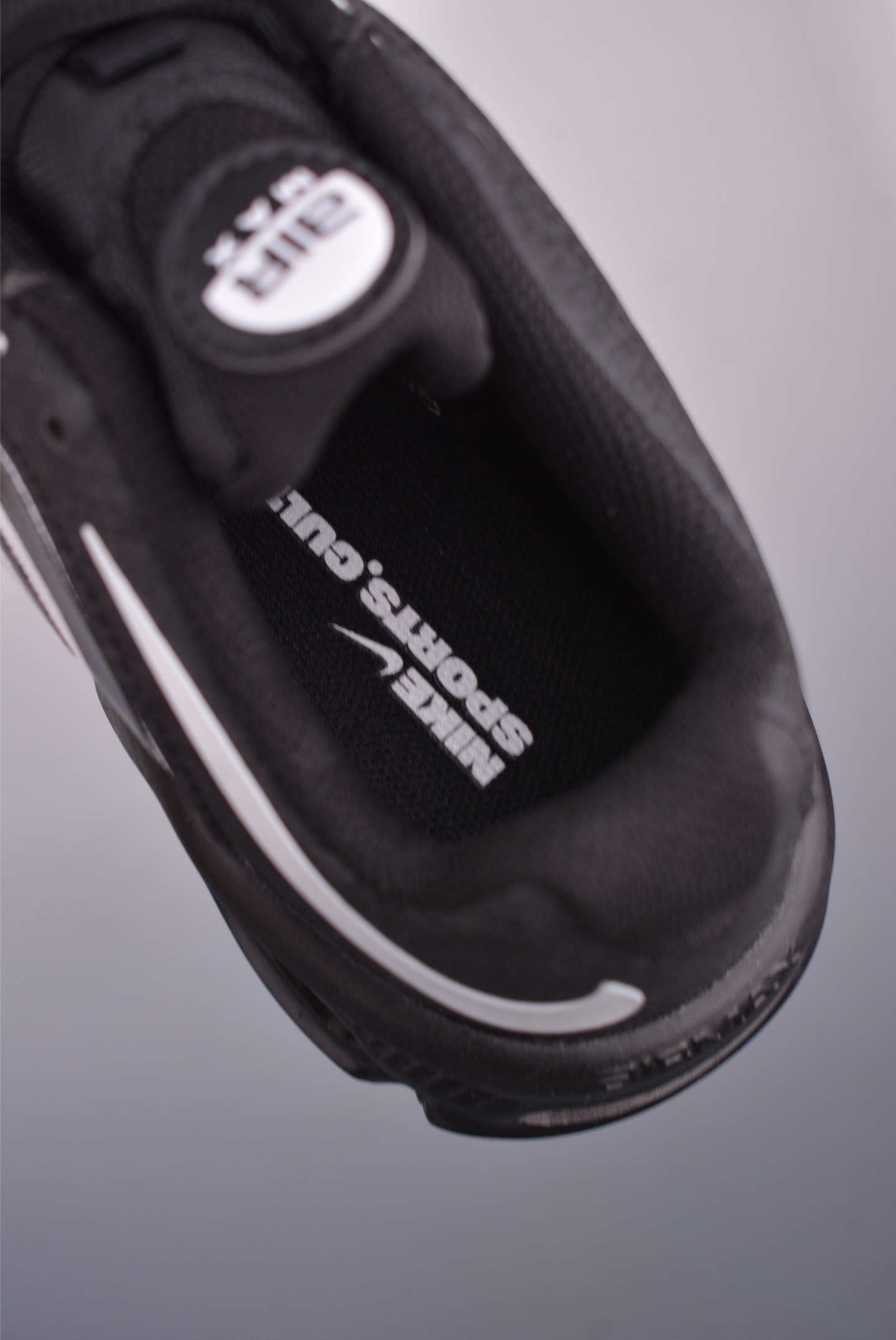 Nike Air Max Fire: Comfortable, Versatile, Retro Sneakers with Air Cushioning 9 i1748468115497 3834 0 8