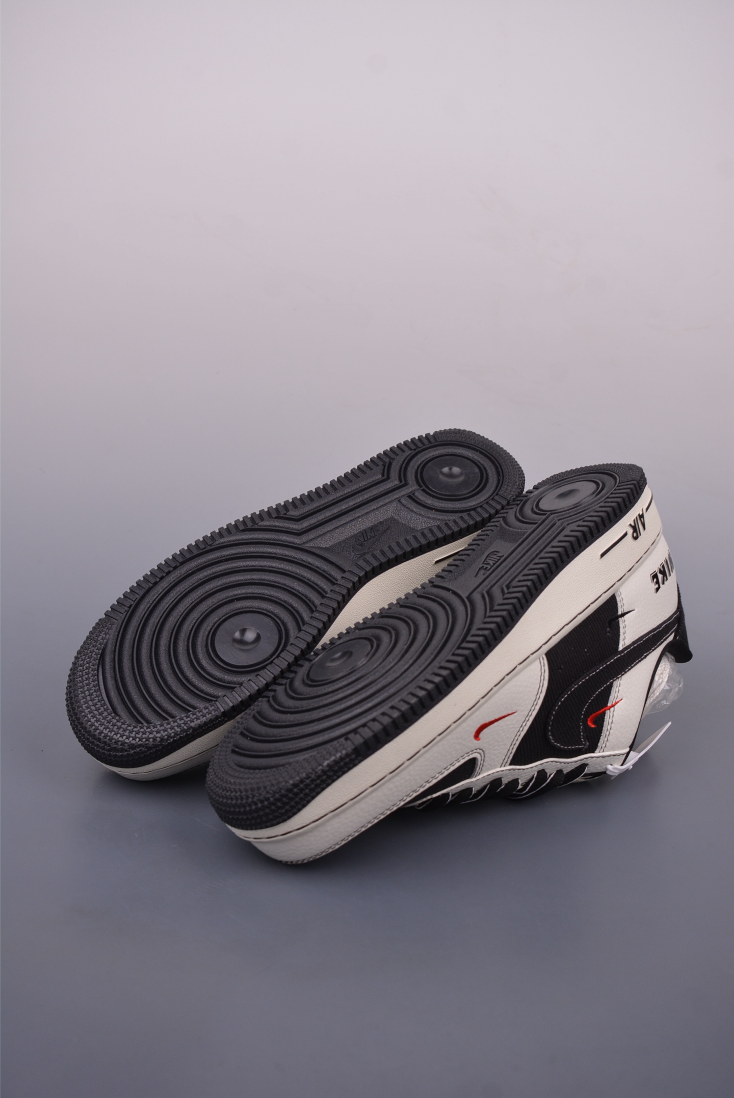 Nike Air Force 1 Low 灰白黑 SC9207-537