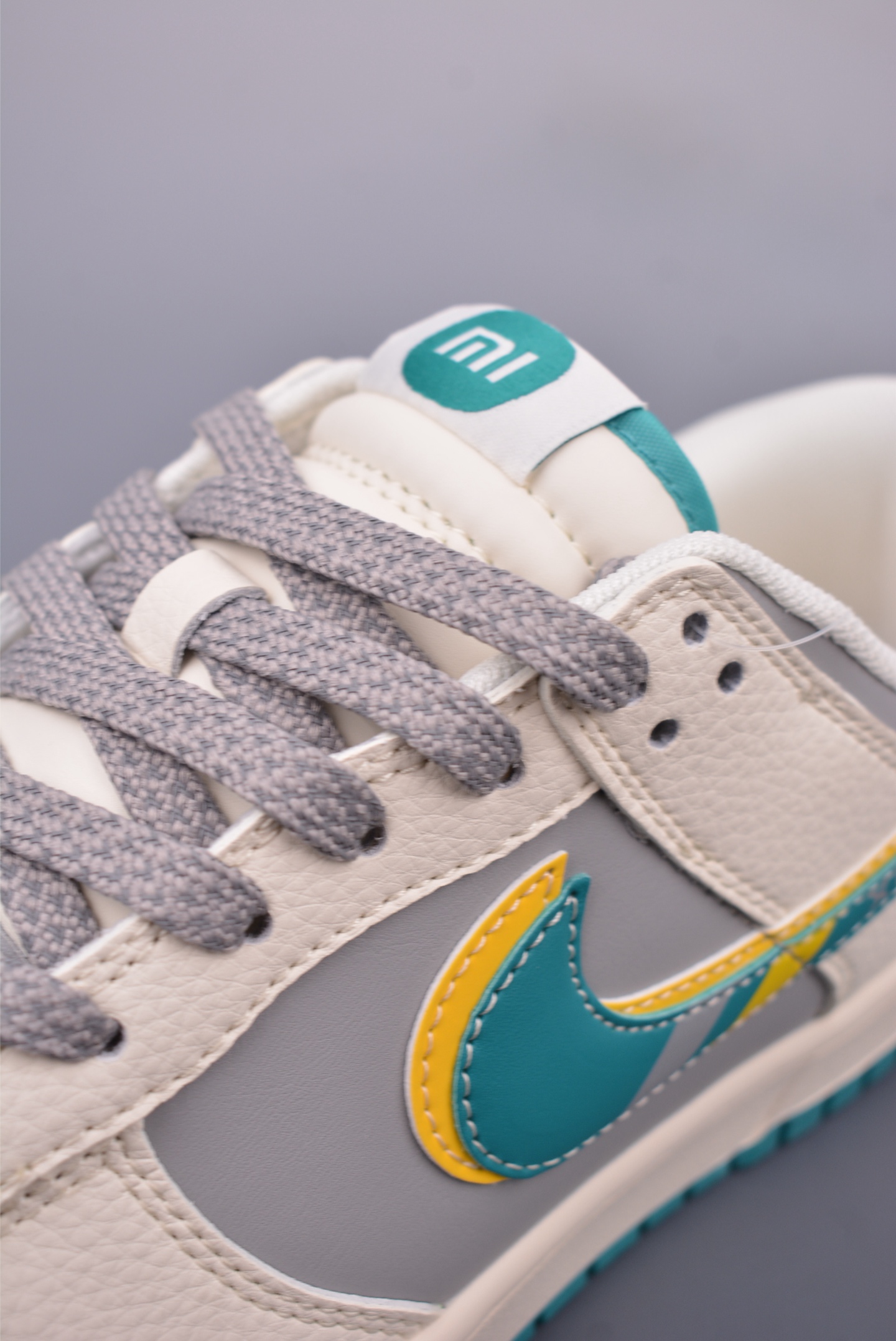 Nike SB Dunk Low 小米SU7联名 SS1168-207