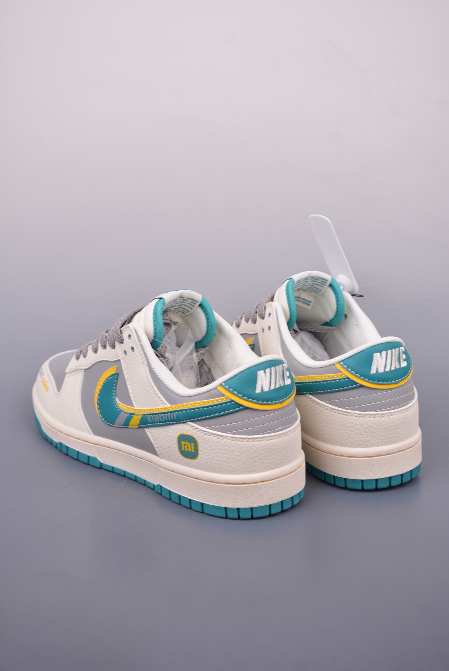 Nike SB Dunk Low 小米SU7联名 SS1168-207