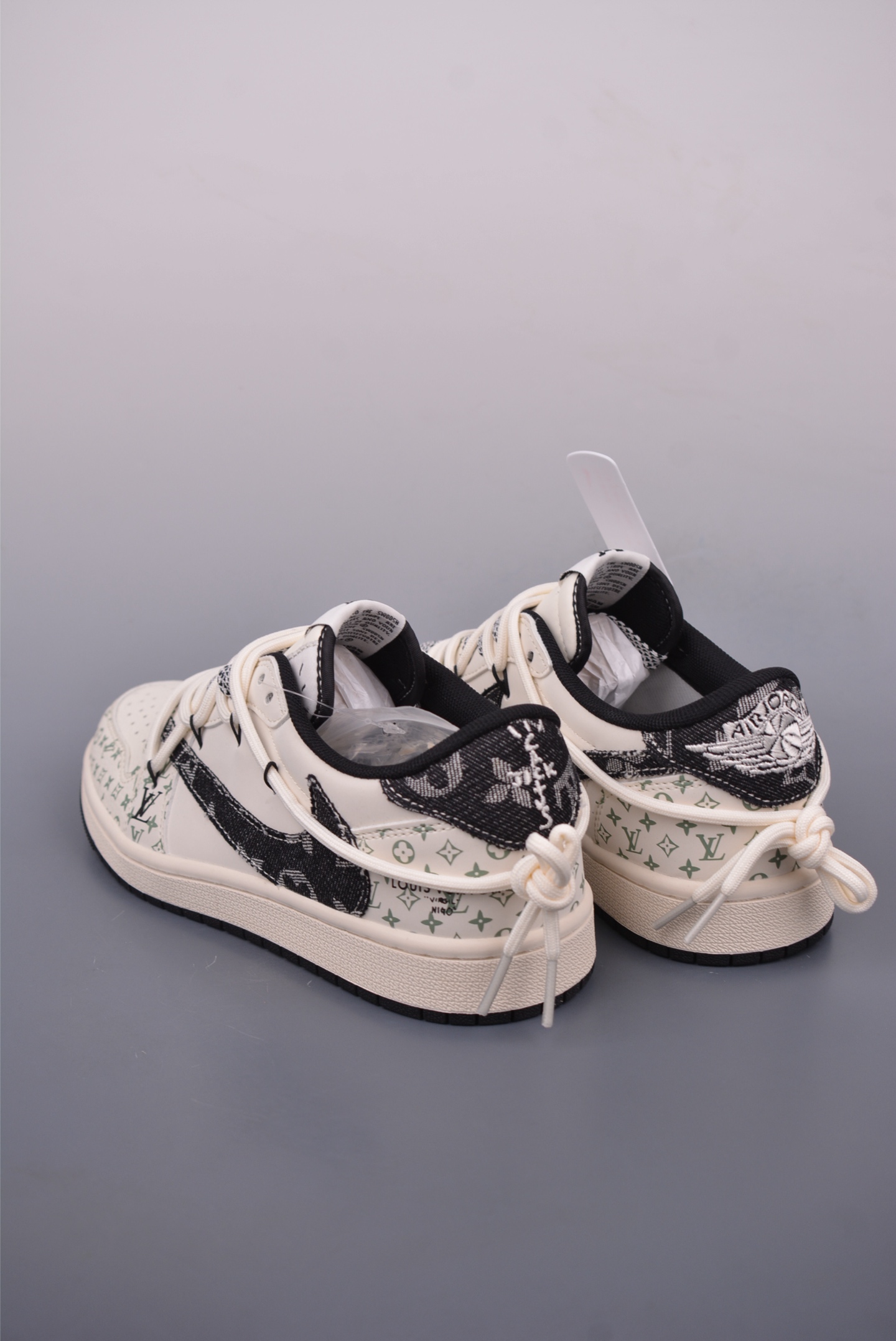 Fragment Travis Scott Louis Vuitton Air Jordan 1 Low Sneakers 3 i1748469747779 4002 0 1