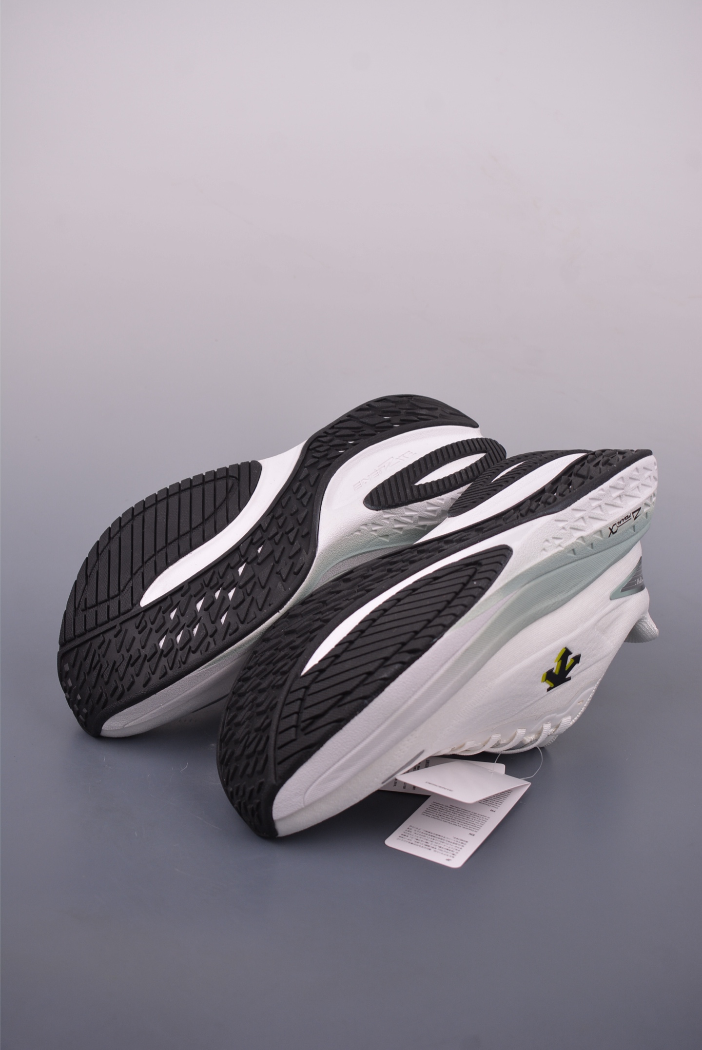Descente Enerzite Ride Men's Trail Running Shoes - Lightweight & Waterproof 4 i1748469799313 246 0 2