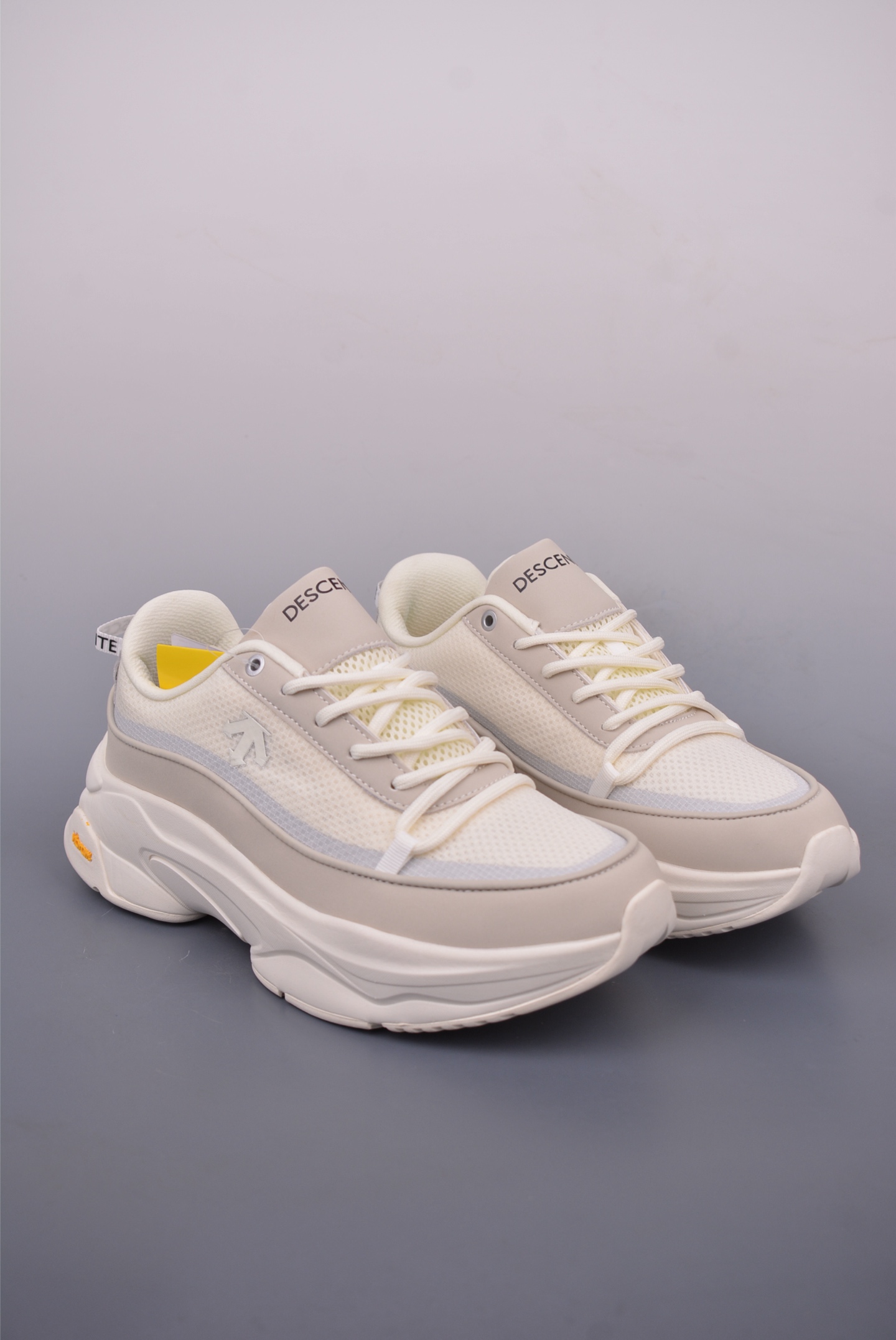Descente Dualis AP Lightweight Cushioned Breathable Trail Running Shoes 1 i1748469908851 4332 0 0