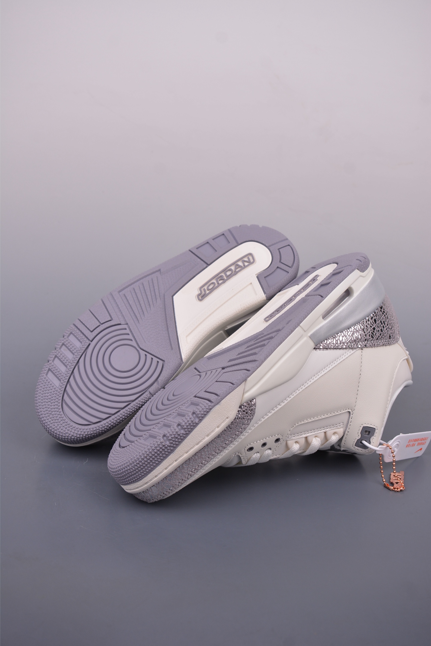 Air Jordan 3 Retro Grey/White Basketball Shoes - Ultimate Comfort & Style 3 i1748473937186 3608 0 2