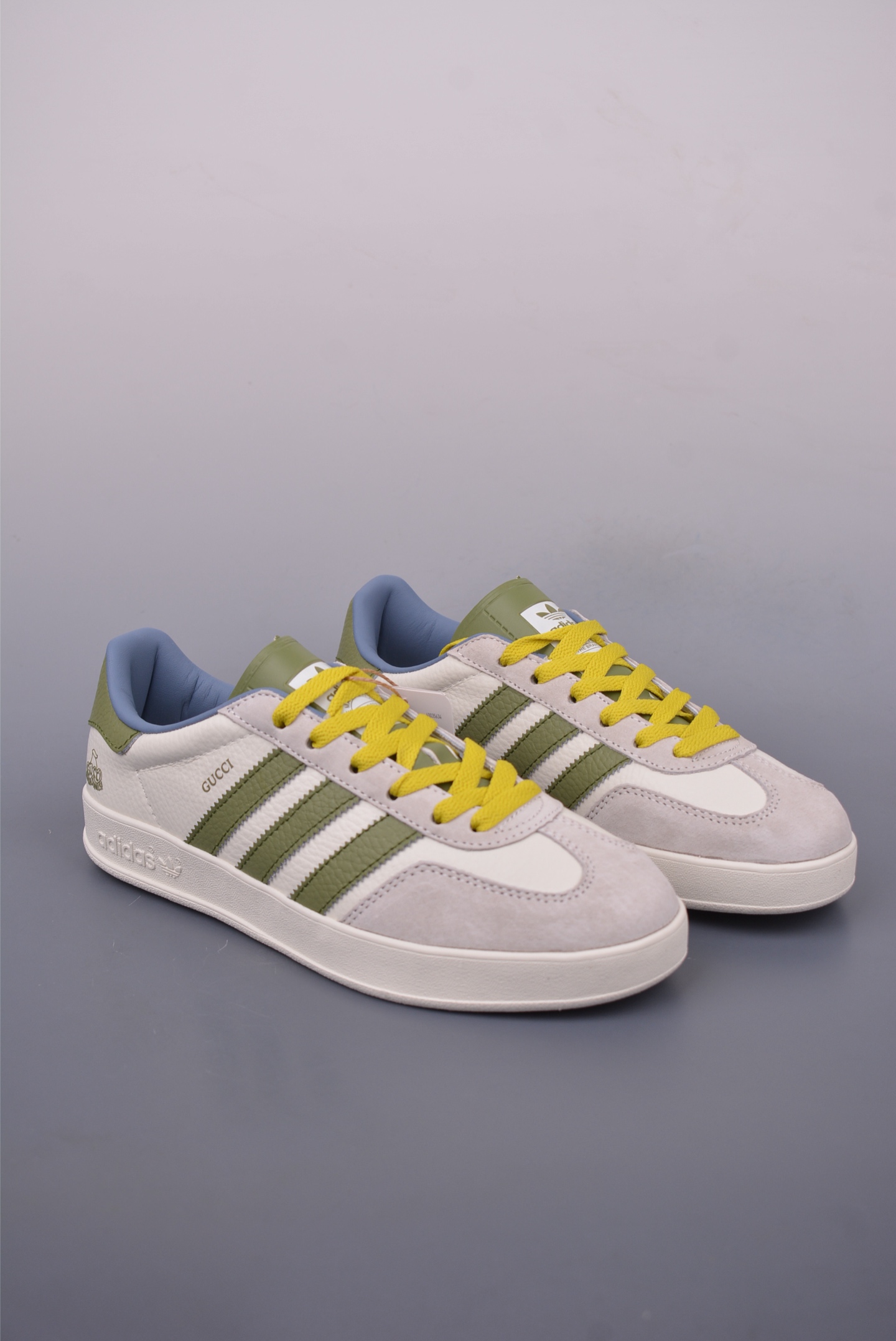 Adidas x Gucci Samba OG: Retro Style, Modern Comfort Sneakers 1 i1748473971149 9832 0 0
