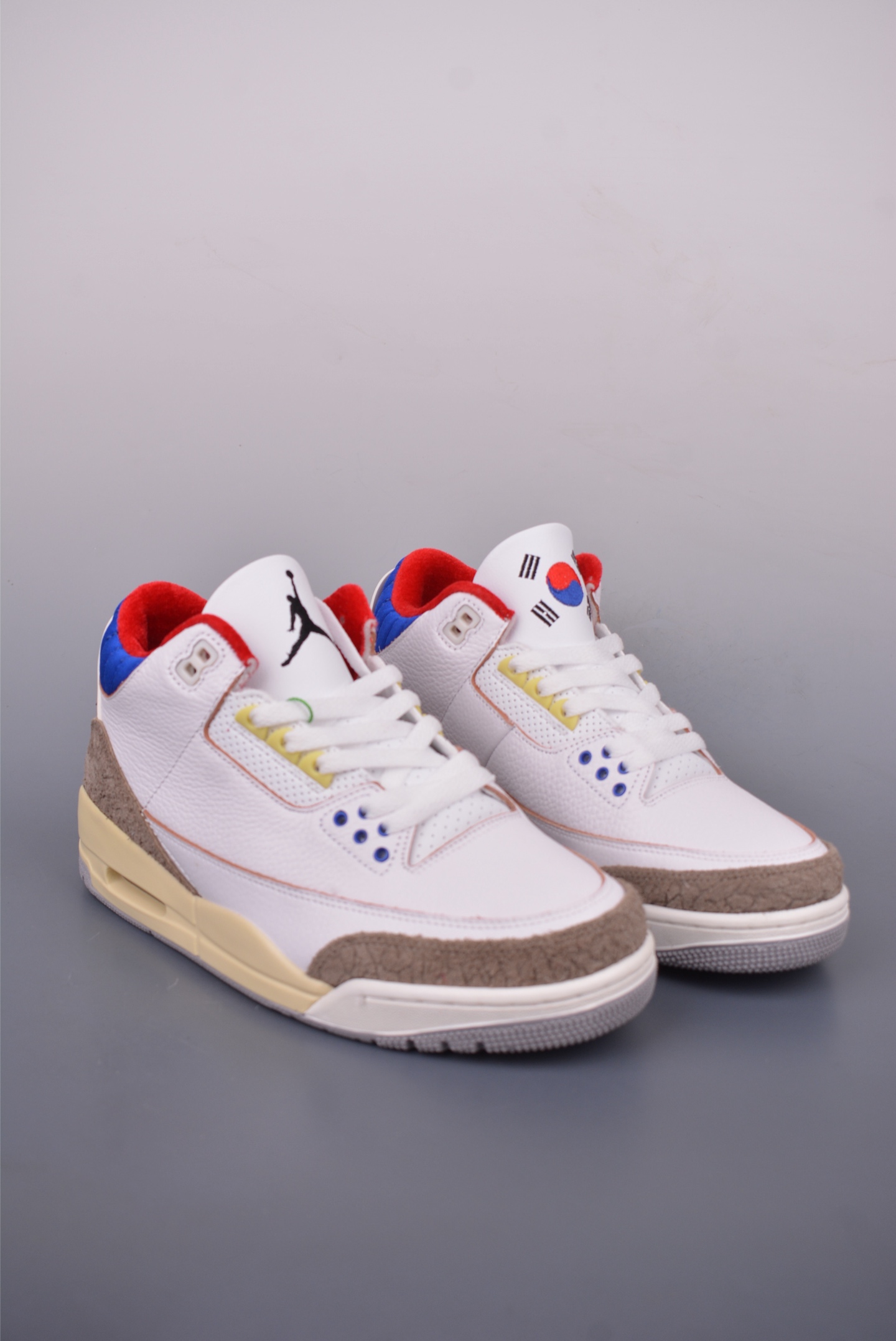 Air Jordan 3 Retro OG SP 'White/Sport Royal' Basketball Shoes 1 i1748667043431 6289 0 0