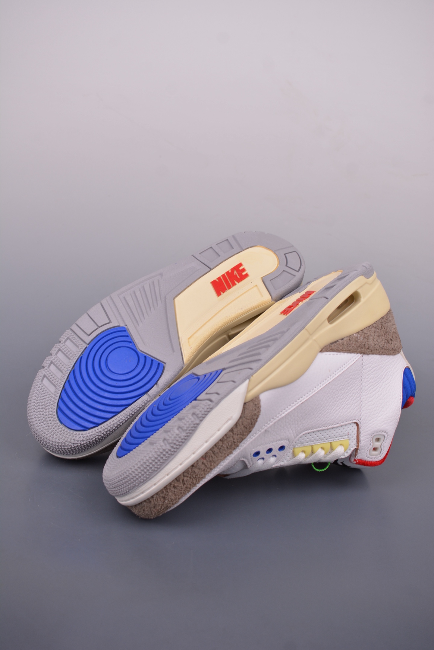 Air Jordan 3 Retro OG SP 'White/Sport Royal' Basketball Shoes 3 i1748667043462 7764 0 2