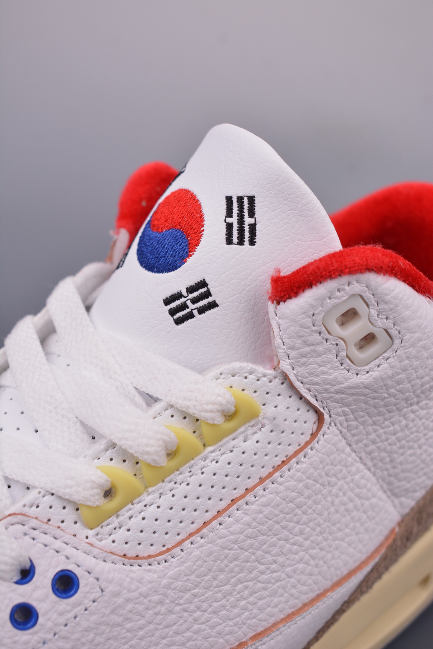 Air Jordan 3 Retro OG SP 'White/Sport Royal' Basketball Shoes 7 i1748667058650 9324 0 6