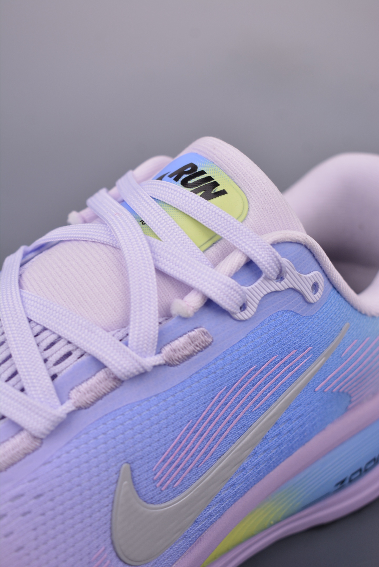 Nike Air Zoom Vomero 18 全新科技提前原鞋开发 运动跑鞋  IB5168-500