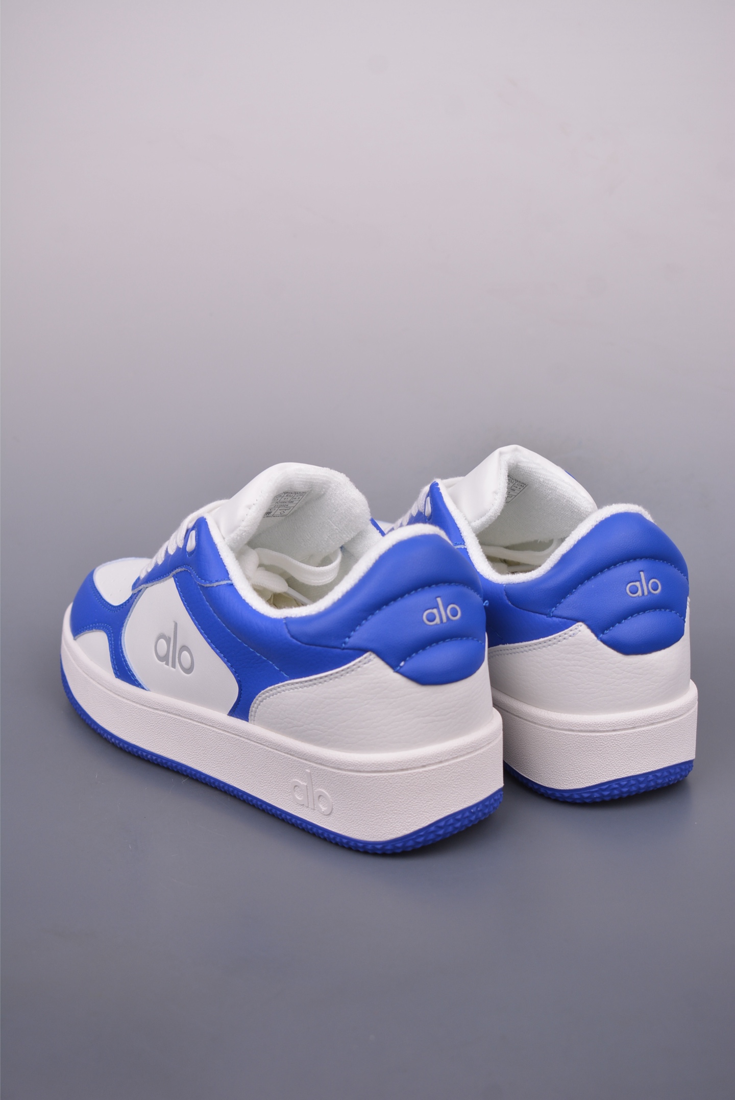 Alo Yoga Recovery Mode Sneakers - Comfortable, Durable, and Stylish Sneakers 2 i1748669571120 9442 0 1