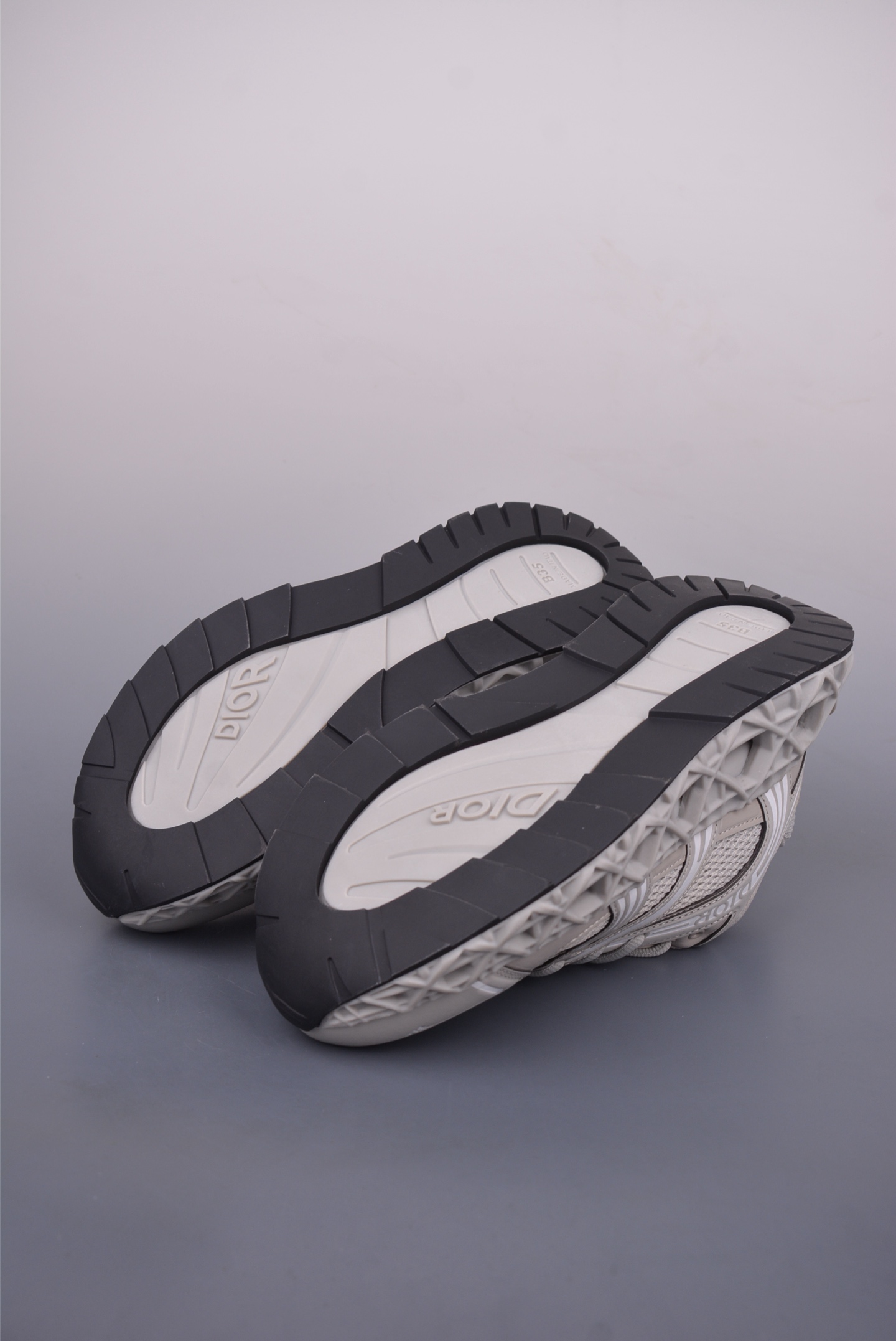 Dior B35 NXT Sneakers - 3D Printed, Mesh, and Tech Fabric - Available Now! 4 i1748672046273 1695 0 2