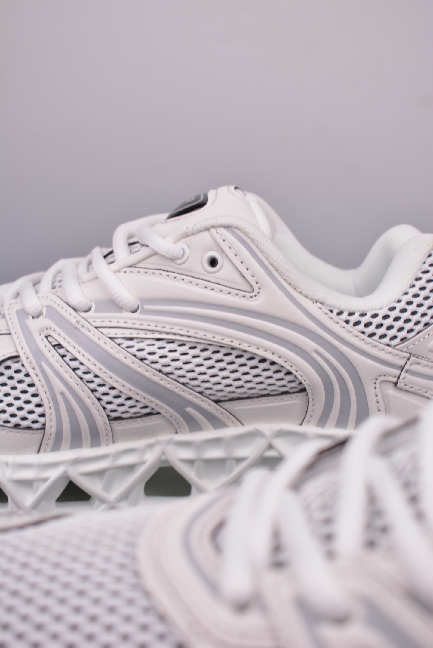 Dior B35 NXT Sneakers: 3D Printed, Mesh, and Retro Style 9 i1748672069273 8075 0 7