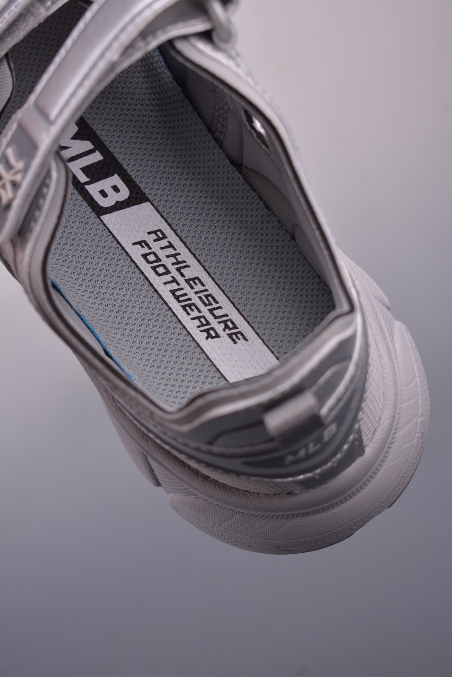 MLB Ace Runner Mary Jane Silver Platform Hook and Loop Fashion Sneakers 9 i1748681226434 102 0 8