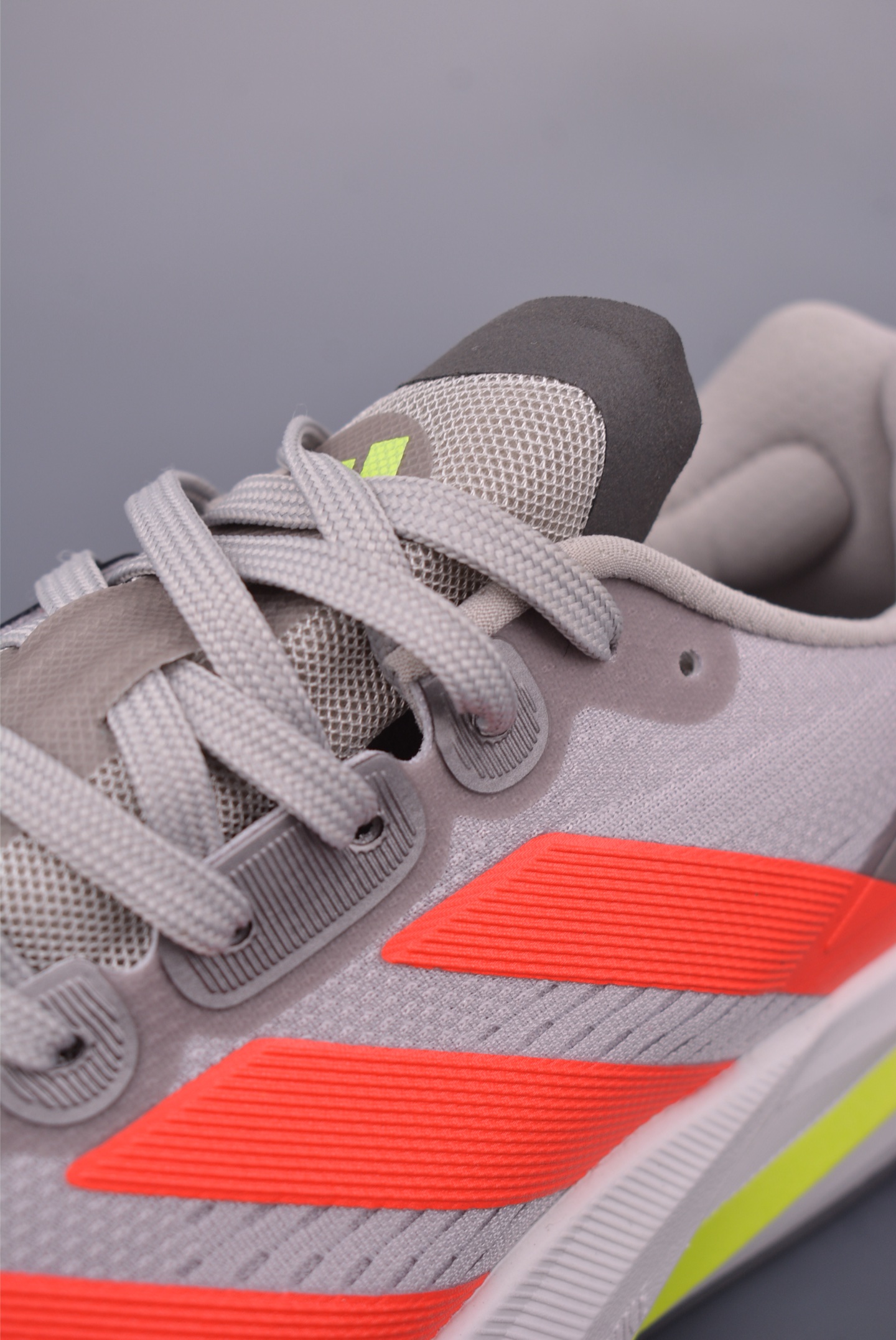 adidas Duramo Speed 2 轻量跑鞋 清风系列 复古网面透气跑步鞋  JQ2200