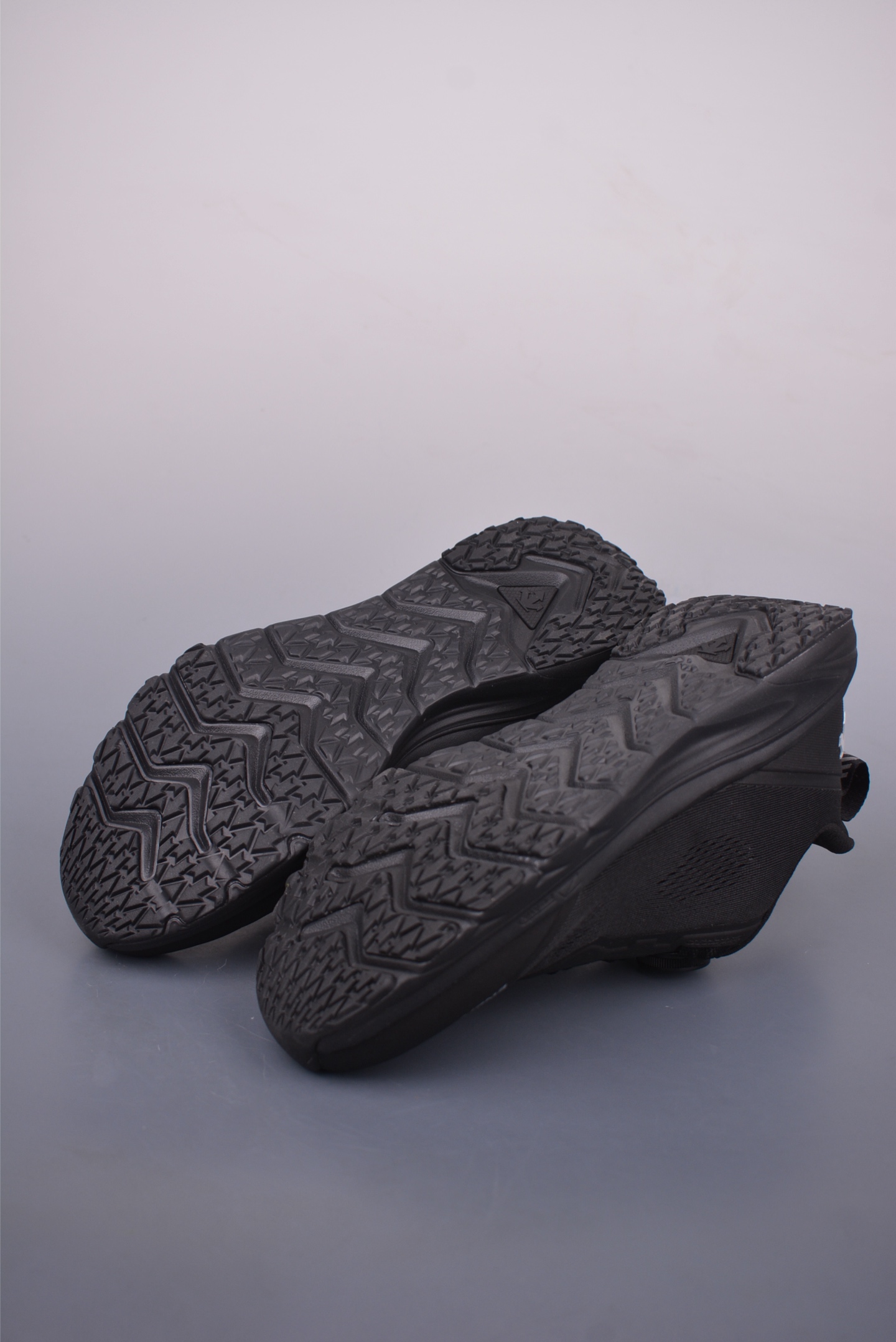 DESCENTE迪桑特 PRIMER GTX 广东纯原版本 时尚休闲运动覆盖防水男子越野跑鞋 D3432LCR23 DESCENTE迪桑特 PRIMER GTX 广东纯原版本 时尚休闲运动覆盖防水男子越野跑鞋 D3432LCR23