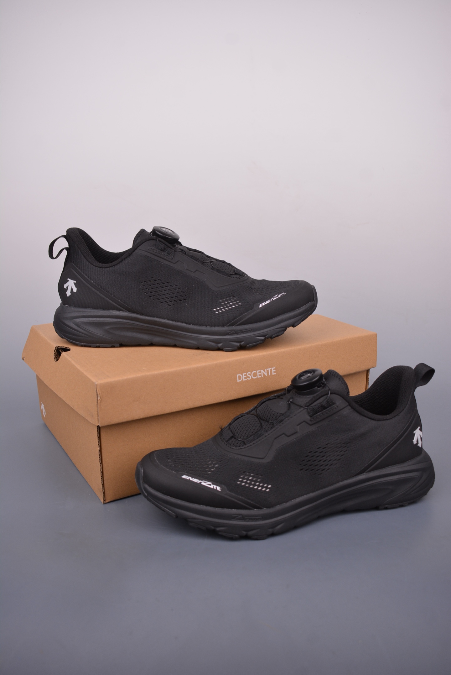 DESCENTE迪桑特 PRIMER GTX 广东纯原版本 时尚休闲运动覆盖防水男子越野跑鞋 D3432LCR23 DESCENTE迪桑特 PRIMER GTX 广东纯原版本 时尚休闲运动覆盖防水男子越野跑鞋 D3432LCR23