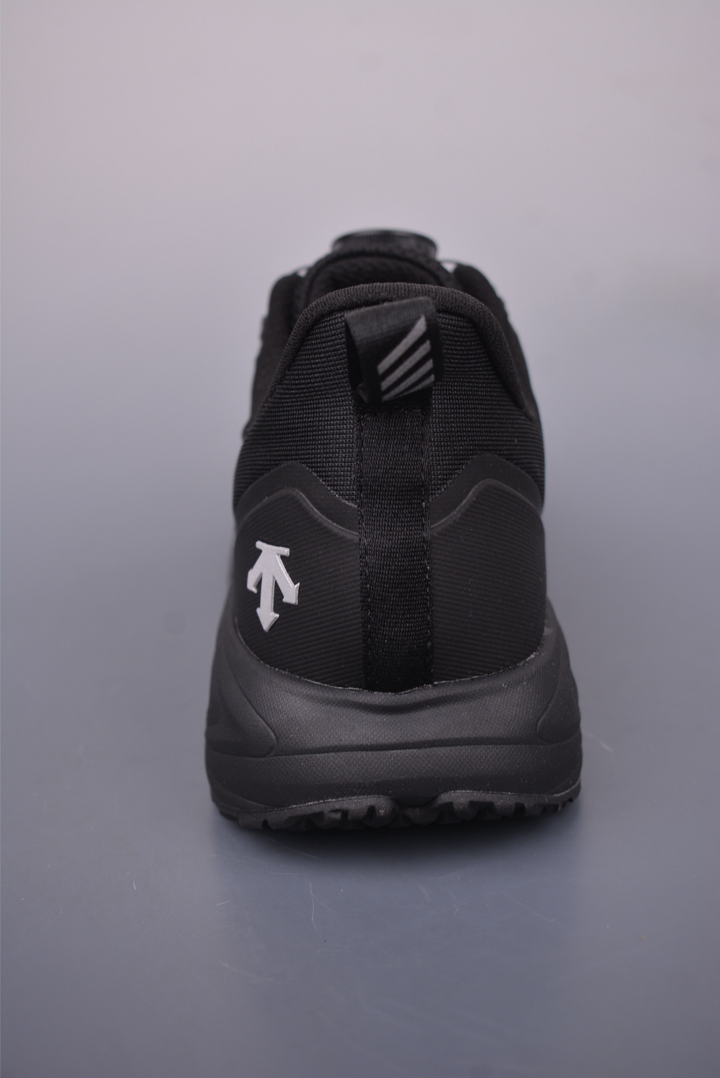 DESCENTE迪桑特 PRIMER GTX 广东纯原版本 时尚休闲运动覆盖防水男子越野跑鞋 D3432LCR23 DESCENTE迪桑特 PRIMER GTX 广东纯原版本 时尚休闲运动覆盖防水男子越野跑鞋 D3432LCR23