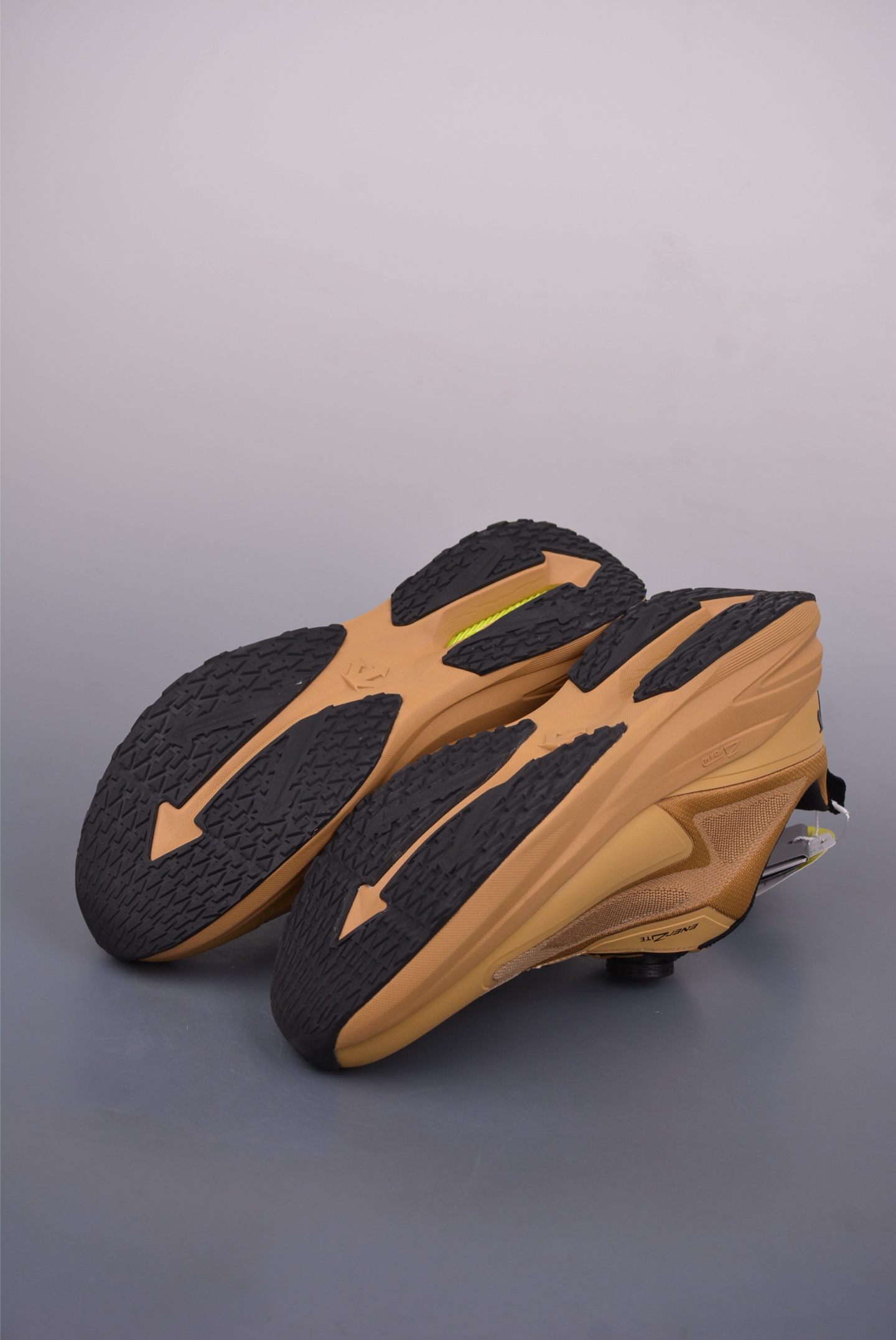 迪桑特 LAVITATE WIRE 3.0 广东纯原版本 时尚休闲运动覆盖防水男子越野跑鞋 D5231RRN08 迪桑特 LAVITATE WIRE 3.0 广东纯原版本 时尚休闲运动覆盖防水男子越野跑鞋 D5231RRN08