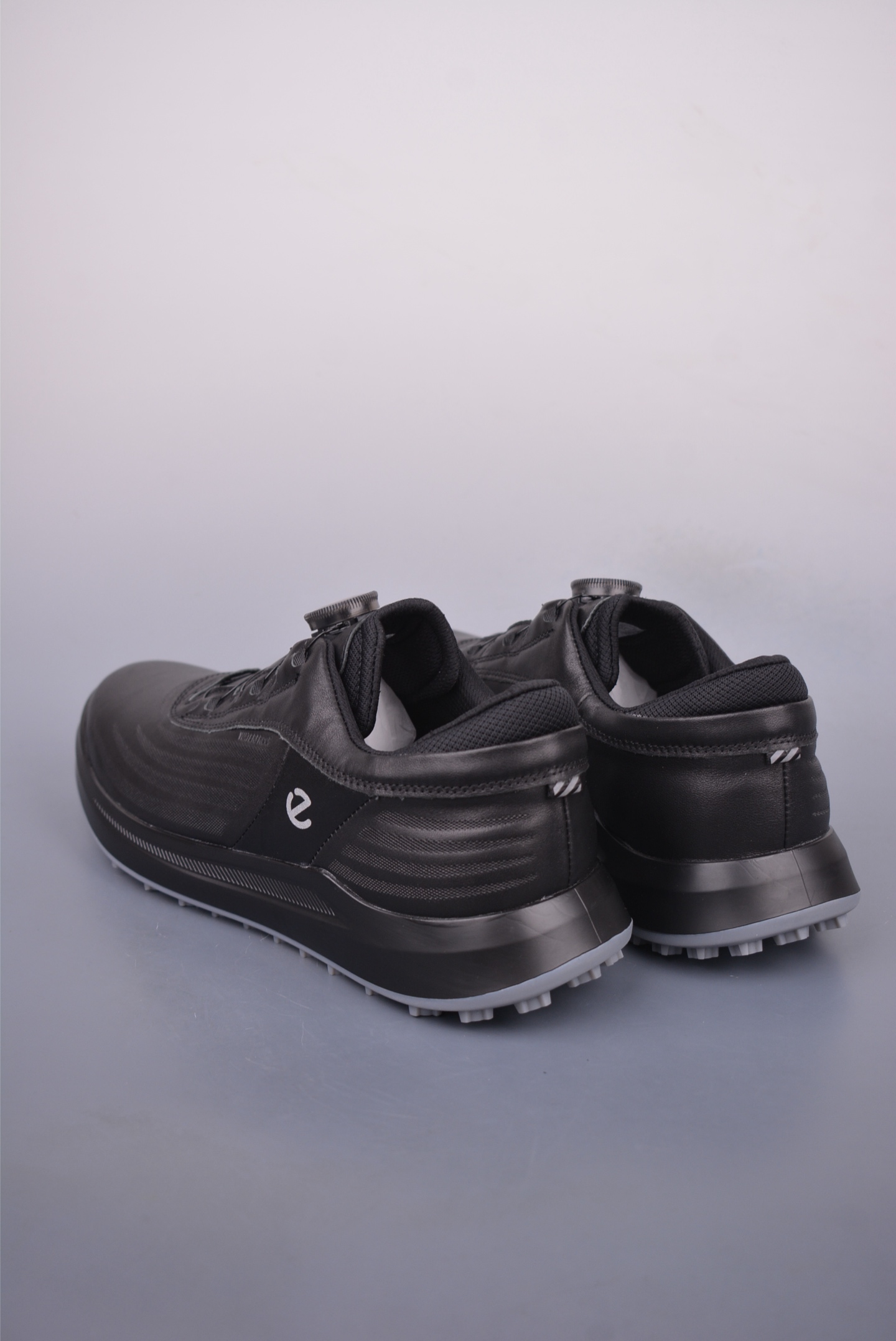 [Ecco Series] Keep your feet dry and comfortable. Simple lace designFits t