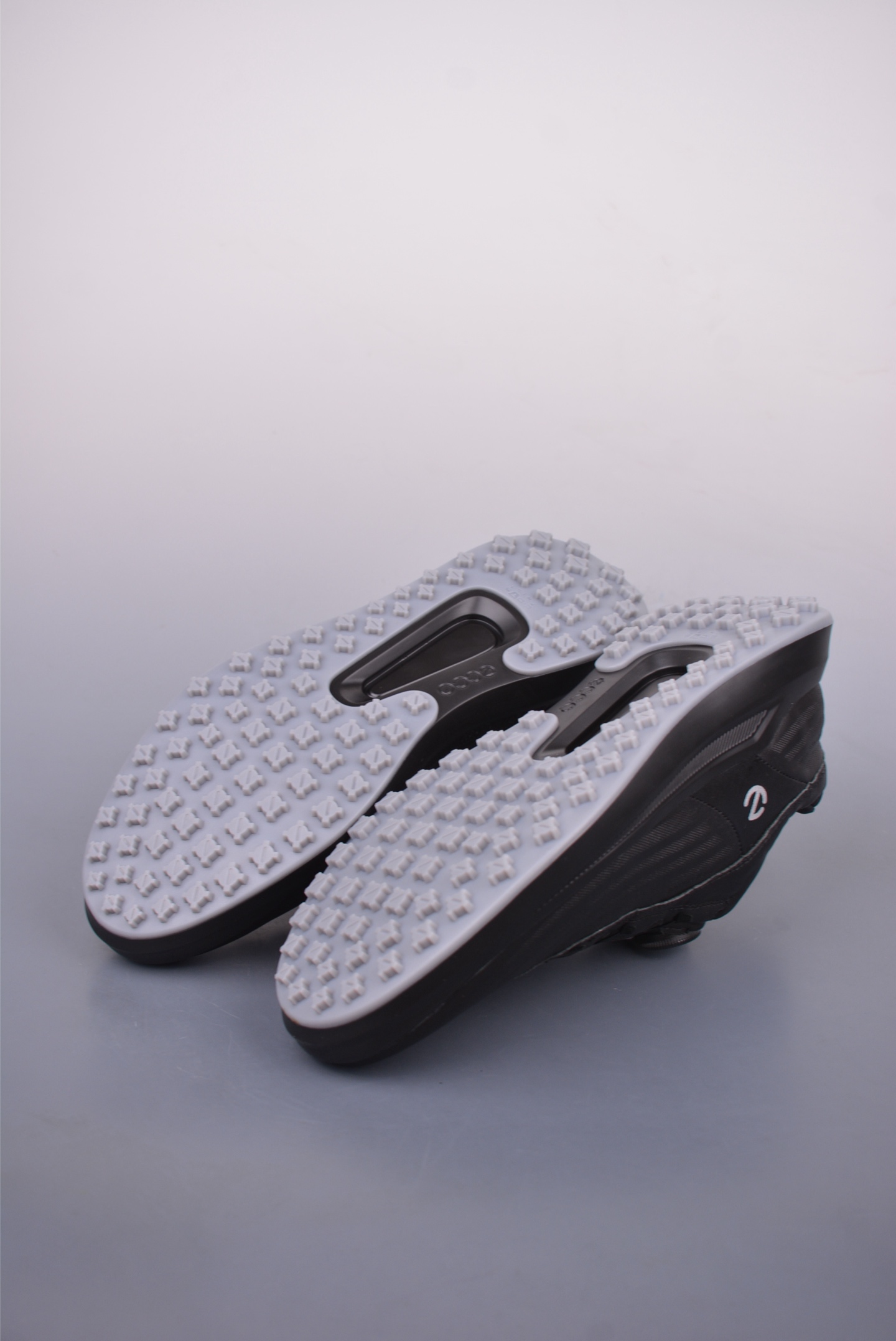 ECCO爱步男鞋 夏季运动鞋潮酷时尚跑步鞋 1008346 ECCO爱步男鞋 夏季运动鞋潮酷时尚跑步鞋 1008346