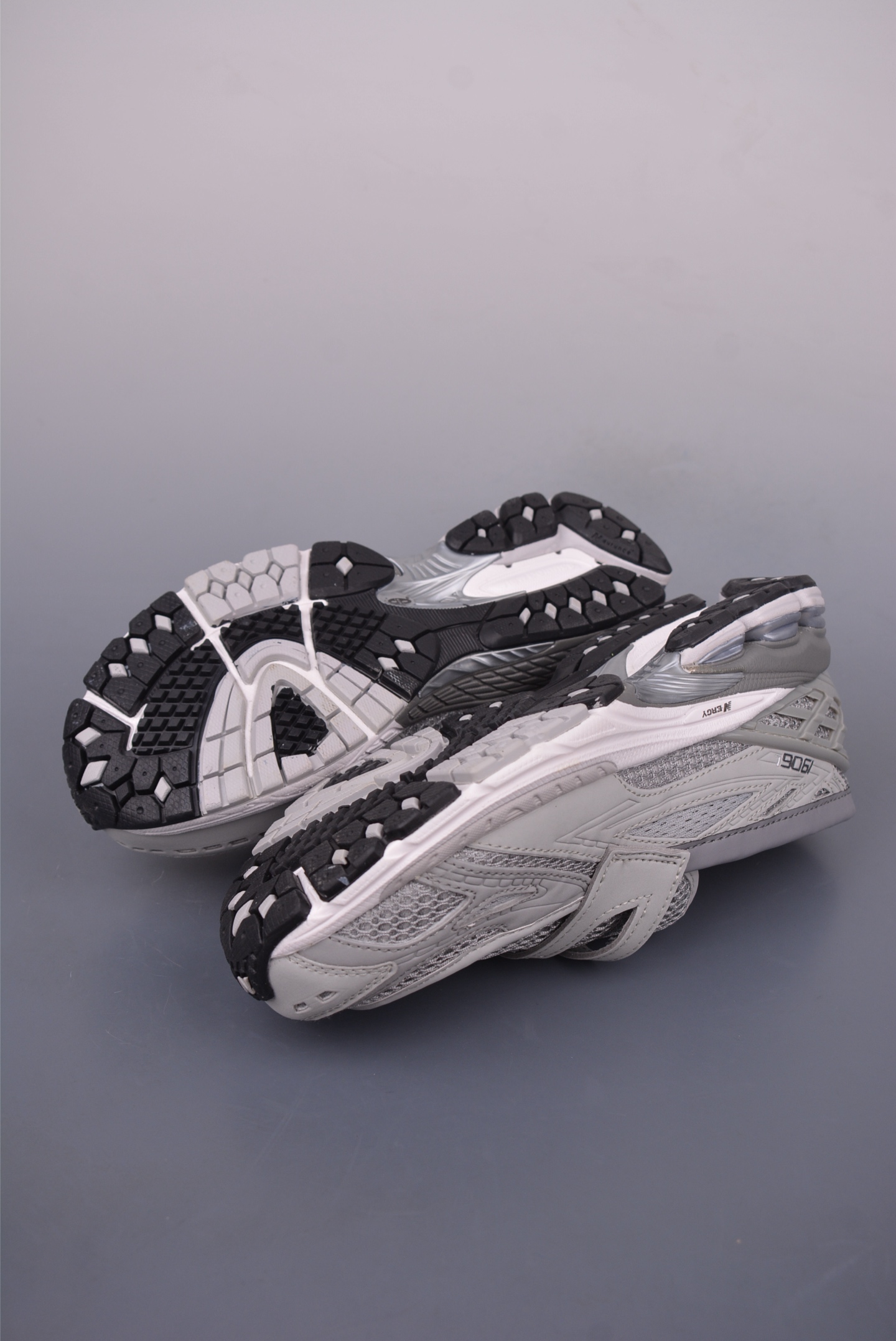 New Balance1906R乐福鞋 便捷穿脱设计一脚蹬 U1906LGR-Chinese UA Cheap High Quatity Brand Clothes Bags handbags Sneakers wholesale wholesaler seller from China Factory suppliers Fashion Clothing Shoes best Quality Beautiful Price New Balance1906R乐福鞋 便捷穿脱设计一脚蹬 U1906LGR