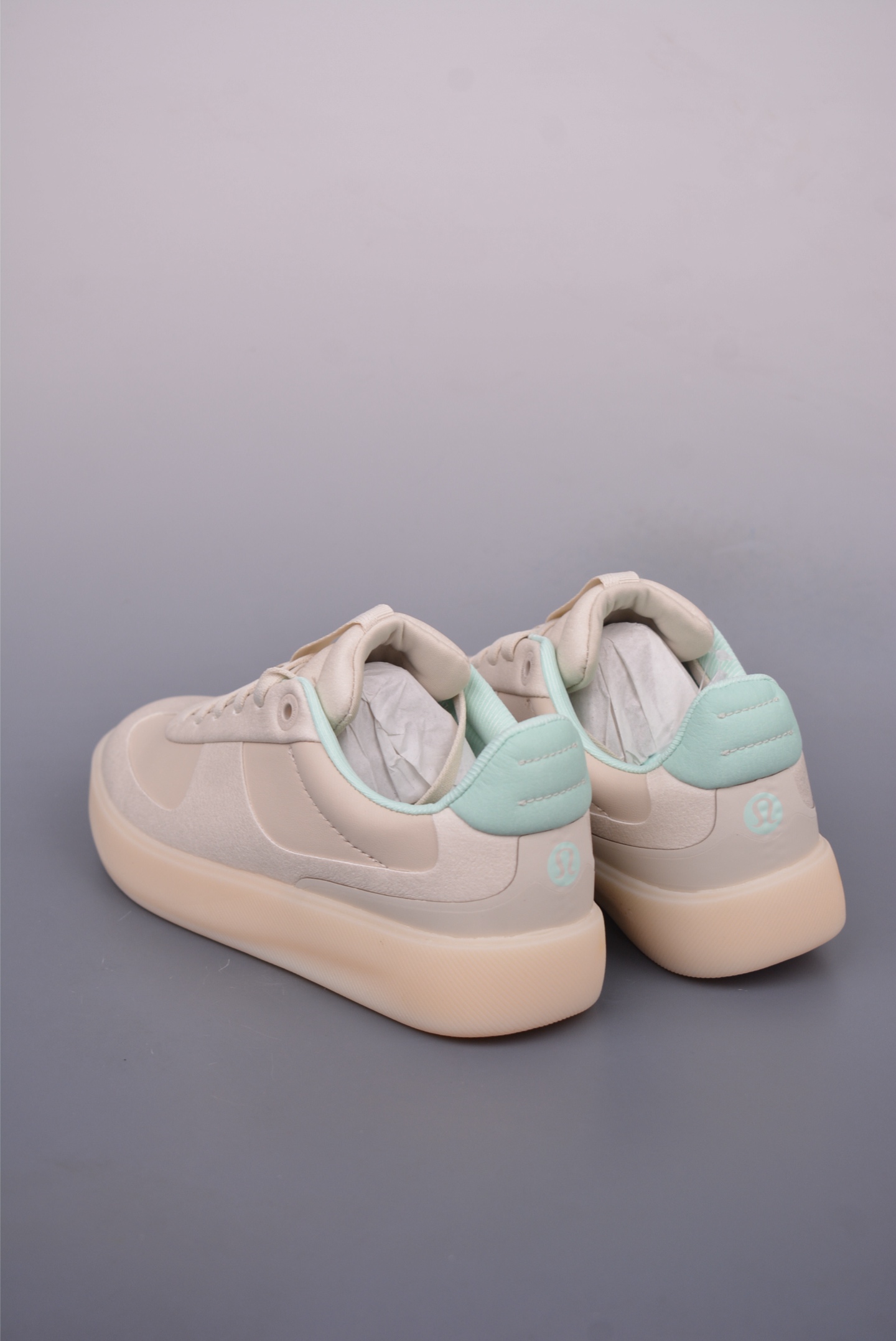 国际瑜伽服装运动品牌 广东纯原版本 露露乐蒙/Lululemon W Cityverse Low 城市律动系列低帮健身训练透气休闲运动板鞋  LW9FFIS