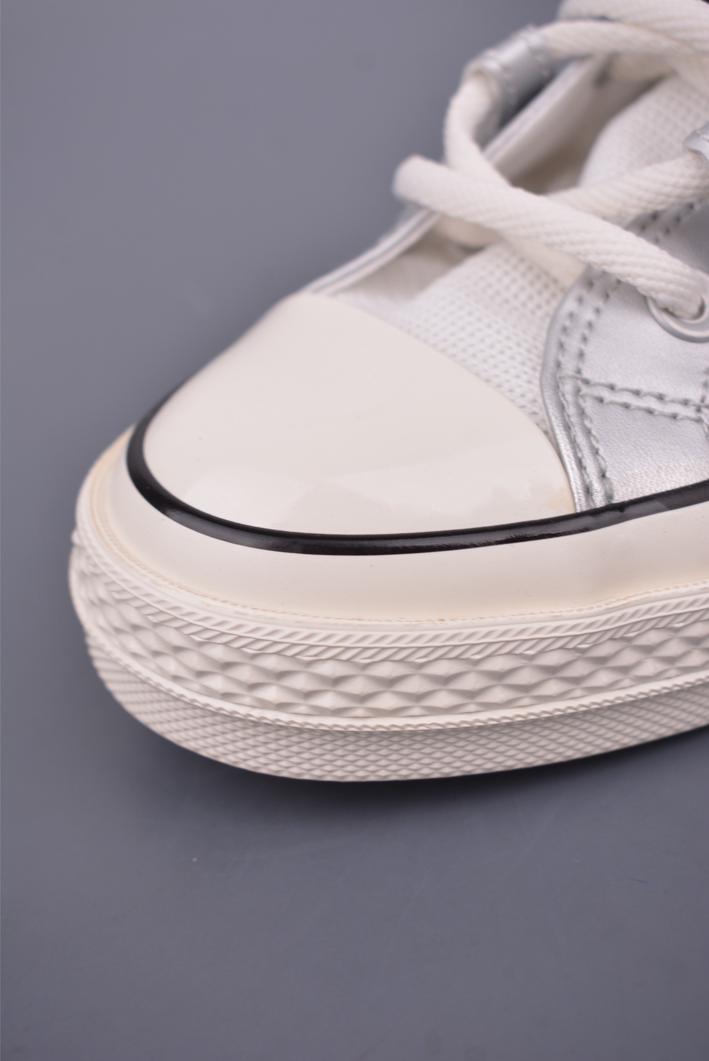 Converse Chuck 1970s 未来银 匡威官方新款 银白光泽邂逅潮流型格 A15187C 高帮 A15188C 低帮-Chinese UA Cheap High Quatity Brand Clothes Bags handbags Sneakers wholesale wholesaler seller from China Factory suppliers Fashion Clothing Shoes best Quality Beautiful Price Converse Chuck 1970s 未来银 匡威官方新款 银白光泽邂逅潮流型格 A15187C 高帮 A15188C 低帮