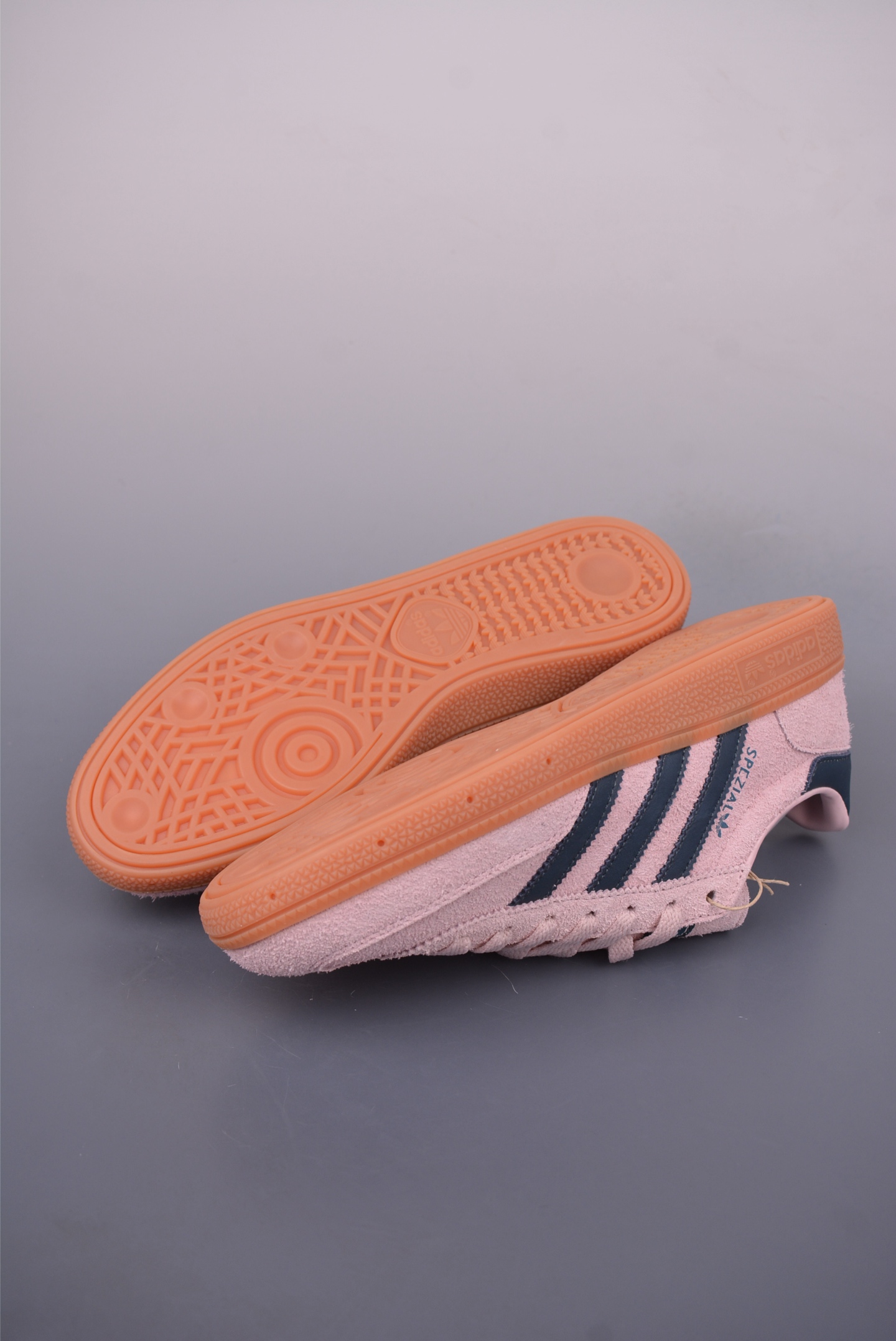Adidas Handball Spezial 阿迪达斯经典款 复古休闲板鞋 IF6561-Chinese UA Cheap High Quatity Brand Clothes Bags handbags Sneakers wholesale wholesaler seller from China Factory suppliers Fashion Clothing Shoes best Quality Beautiful Price Adidas Handball Spezial 阿迪达斯经典款 复古休闲板鞋 IF6561