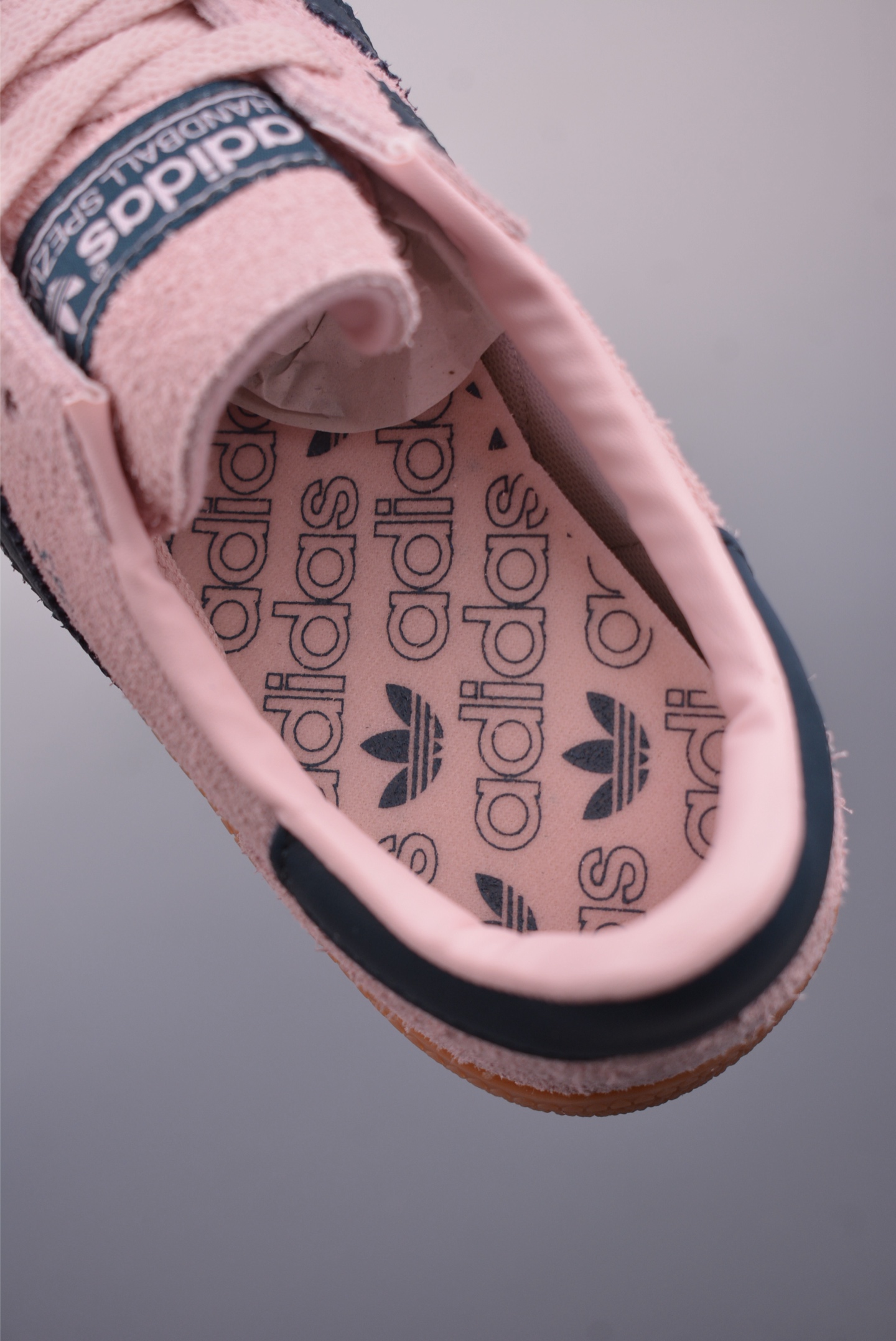 Adidas Handball Spezial 阿迪达斯经典款 复古休闲板鞋 IF6561-Chinese UA Cheap High Quatity Brand Clothes Bags handbags Sneakers wholesale wholesaler seller from China Factory suppliers Fashion Clothing Shoes best Quality Beautiful Price Adidas Handball Spezial 阿迪达斯经典款 复古休闲板鞋 IF6561