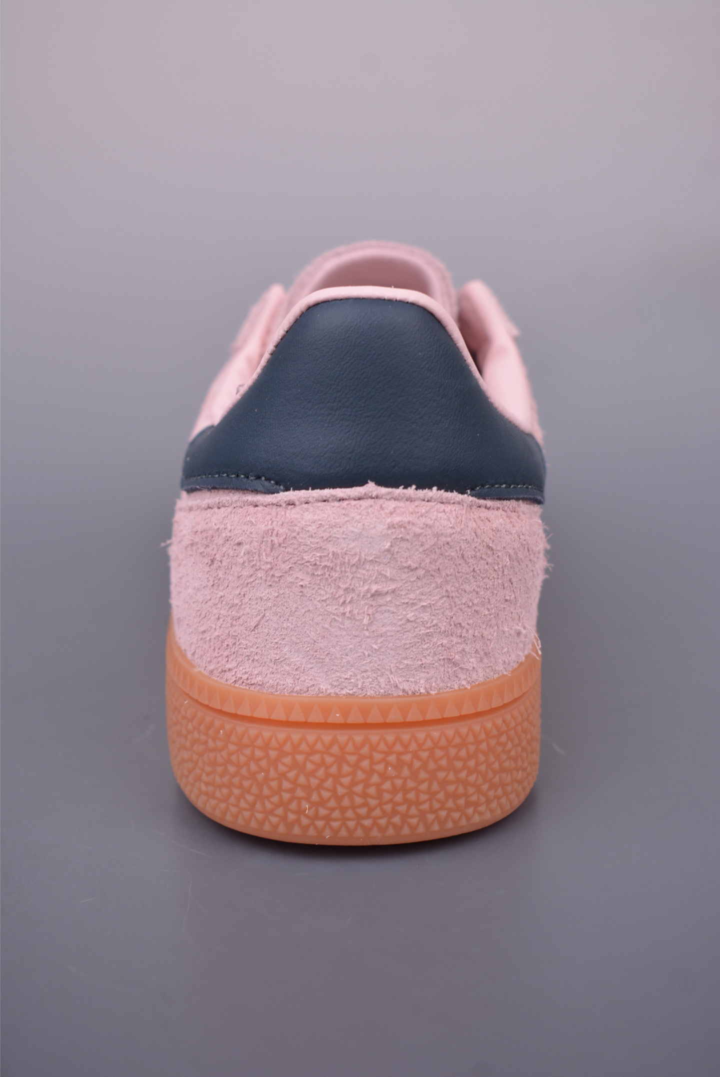 Adidas Handball Spezial 阿迪达斯经典款 复古休闲板鞋 IF6561-Chinese UA Cheap High Quatity Brand Clothes Bags handbags Sneakers wholesale wholesaler seller from China Factory suppliers Fashion Clothing Shoes best Quality Beautiful Price Adidas Handball Spezial 阿迪达斯经典款 复古休闲板鞋 IF6561