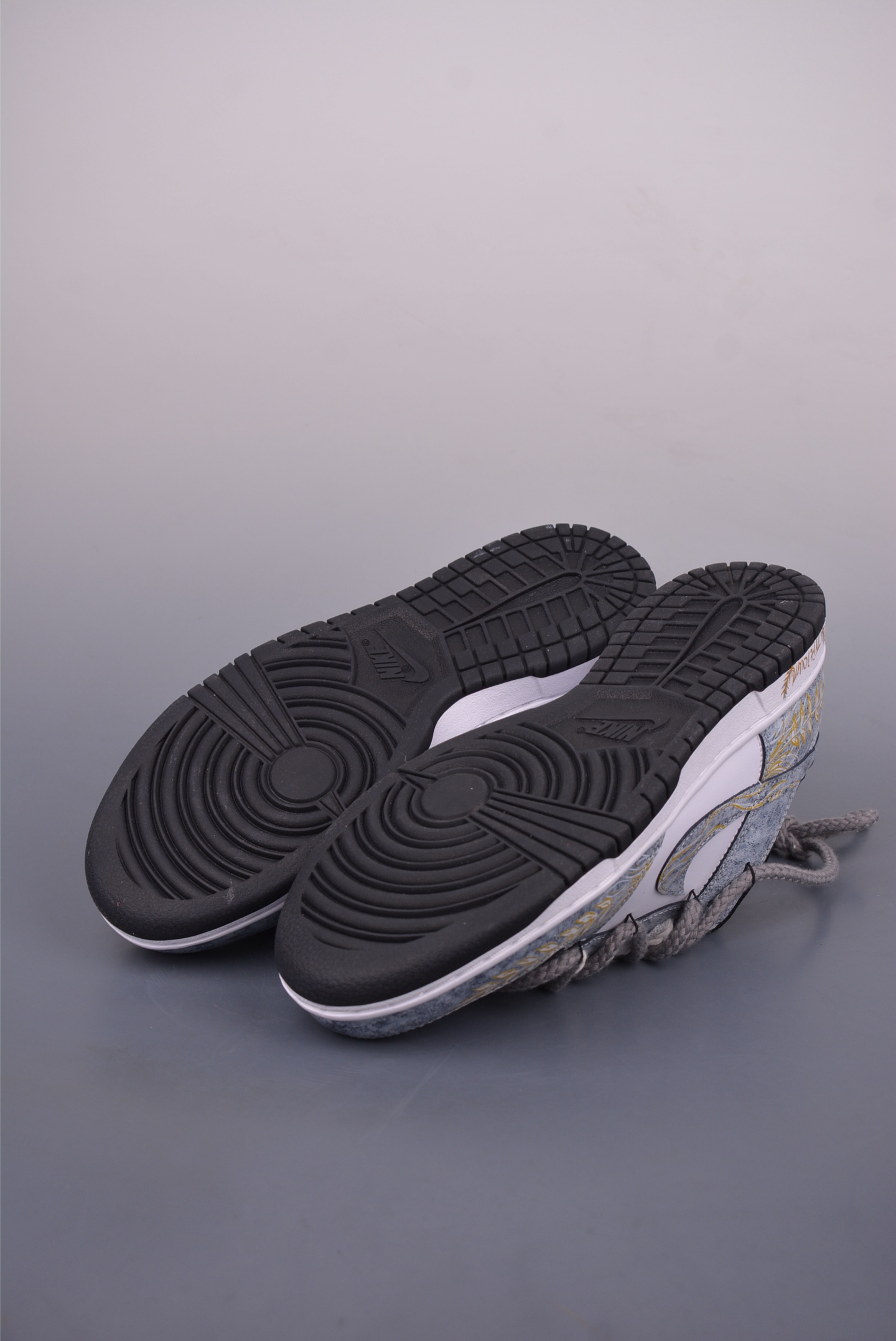 Nike SB Dunk Low 麦穗灰绑带 解构抽绳鞋带 DD1391-100-Chinese UA Cheap High Quatity Brand Clothes Bags handbags Sneakers wholesale wholesaler seller from China Factory suppliers Fashion Clothing Shoes best Quality Beautiful Price Nike SB Dunk Low 麦穗灰绑带 解构抽绳鞋带 DD1391-100