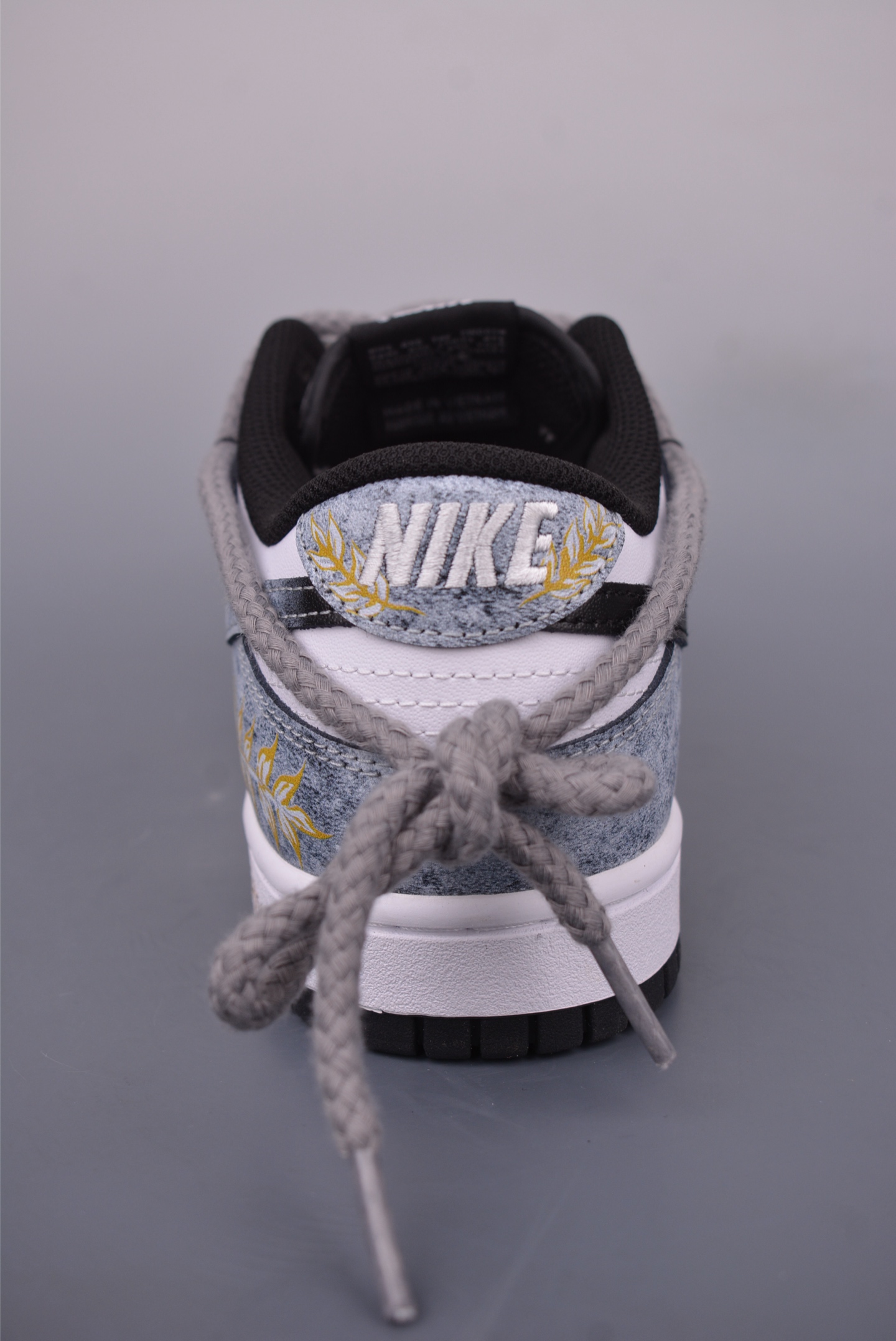 Nike SB Dunk Low 麦穗灰绑带 解构抽绳鞋带 DD1391-100-Chinese UA Cheap High Quatity Brand Clothes Bags handbags Sneakers wholesale wholesaler seller from China Factory suppliers Fashion Clothing Shoes best Quality Beautiful Price Nike SB Dunk Low 麦穗灰绑带 解构抽绳鞋带 DD1391-100