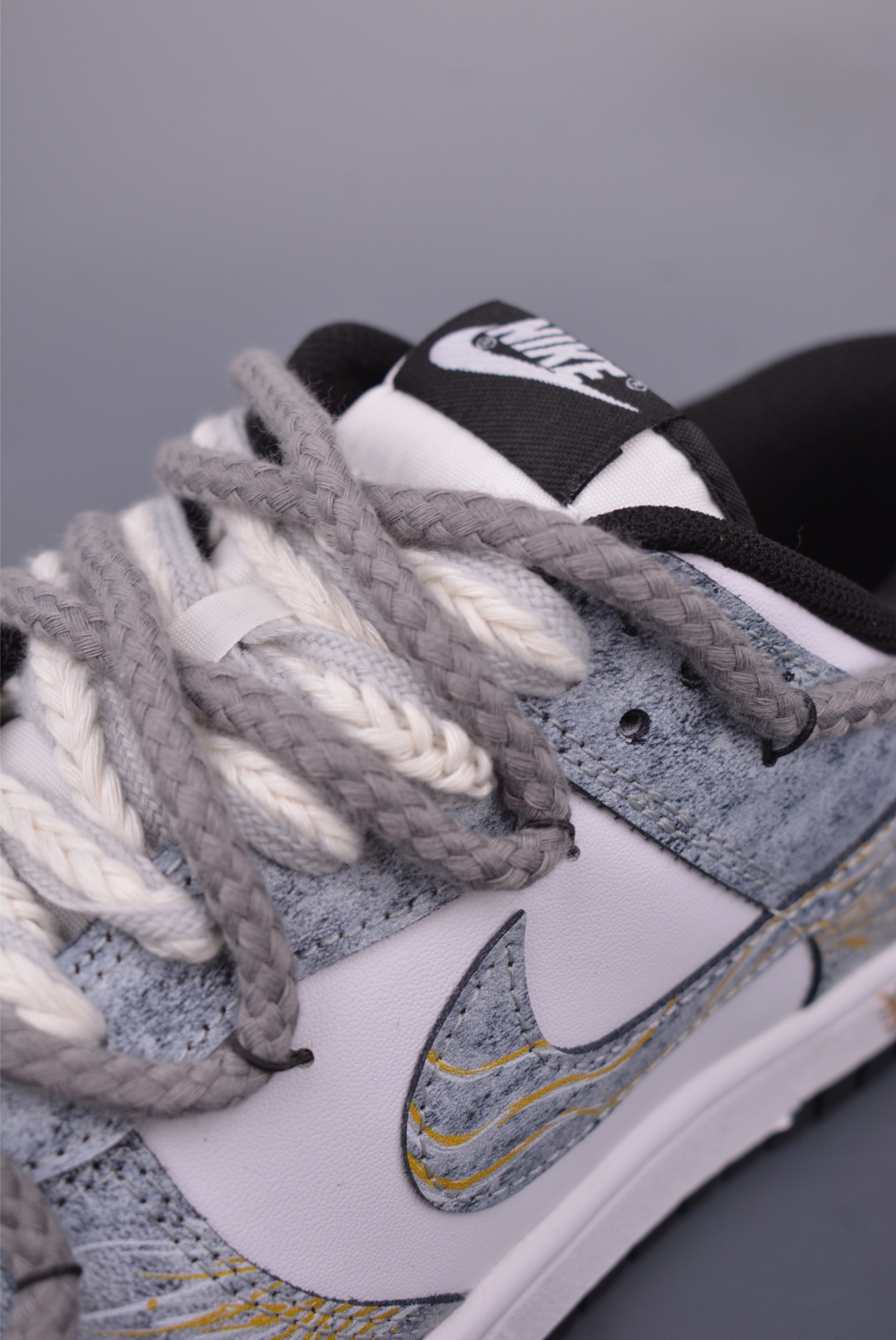 Nike SB Dunk Low 麦穗灰绑带 解构抽绳鞋带 DD1391-100-Chinese UA Cheap High Quatity Brand Clothes Bags handbags Sneakers wholesale wholesaler seller from China Factory suppliers Fashion Clothing Shoes best Quality Beautiful Price Nike SB Dunk Low 麦穗灰绑带 解构抽绳鞋带 DD1391-100