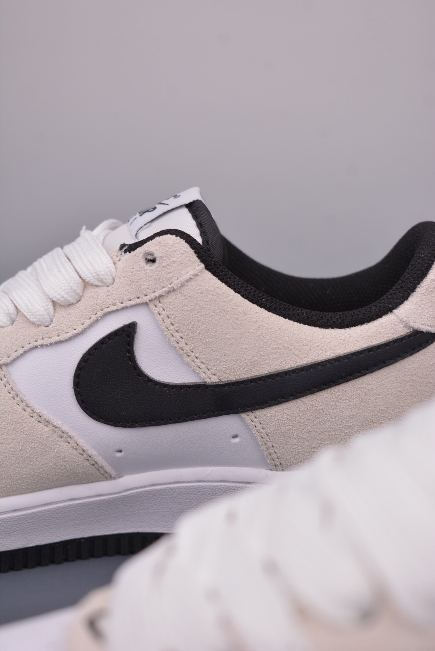 Nike Air Force 1 Low White Black Shoes, Breathable Honeycomb Insole 9 i1748978710798 700 0 7