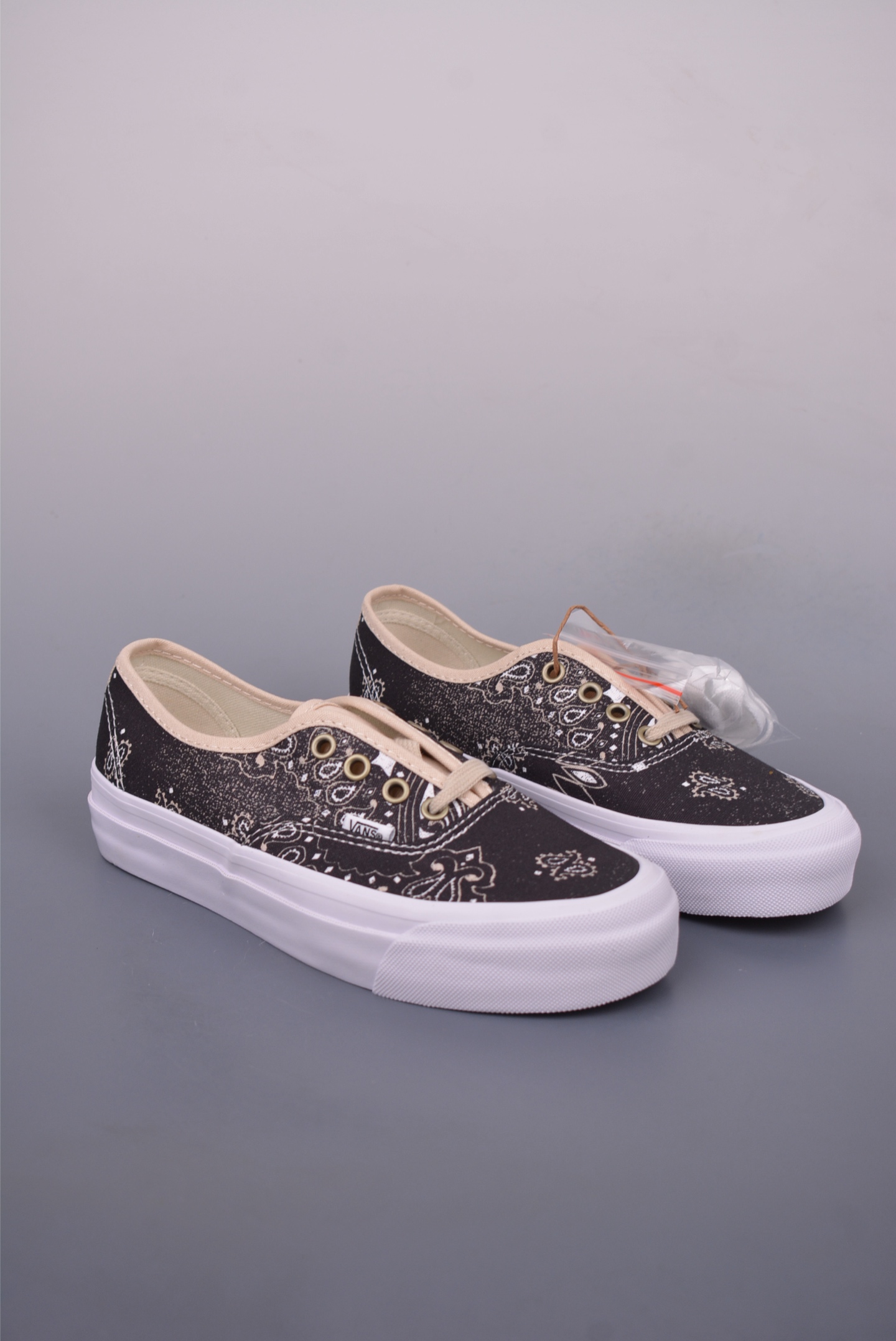 Vans Authentic 44 DX Paisley Canvas Sneakers - Black/White, Unisex Sizes 2 i1748979667033 9975 0 0