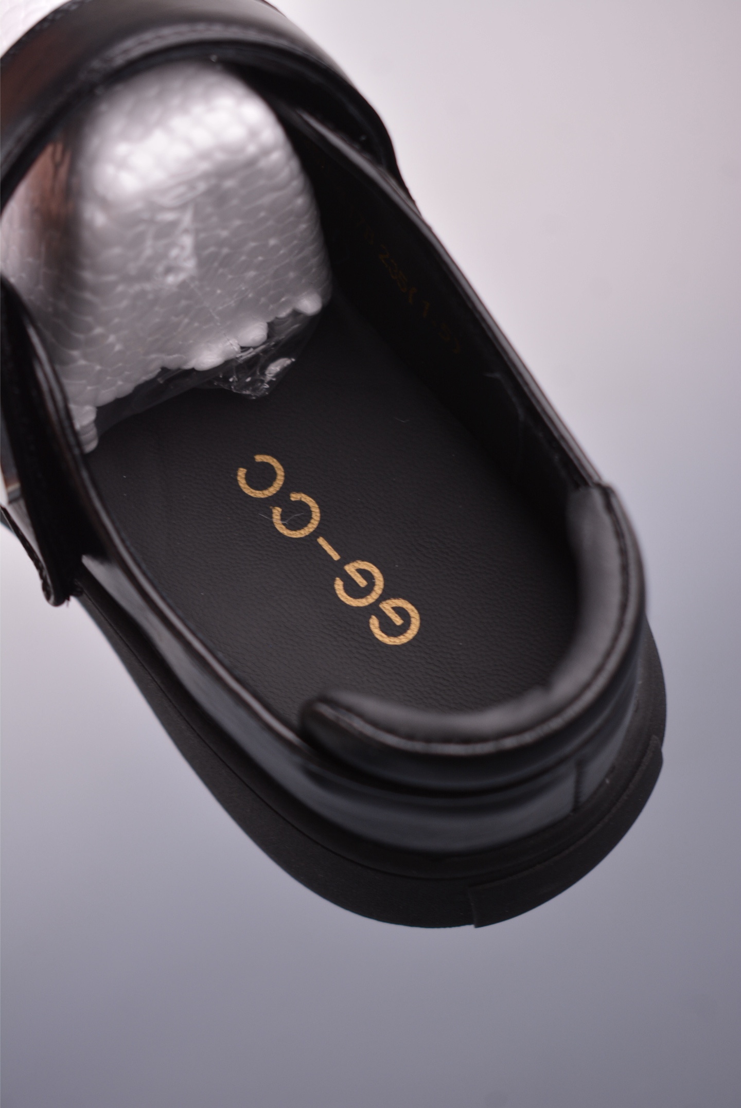 GG-CC GG-CC Chunky Low 厚底增高运动老爹鞋 G25U4817B-Chinese UA Cheap High Quatity Brand Clothes Bags handbags Sneakers wholesale wholesaler seller from China Factory suppliers Fashion Clothing Shoes best Quality Beautiful Price GG-CC GG-CC Chunky Low 厚底增高运动老爹鞋 G25U4817B