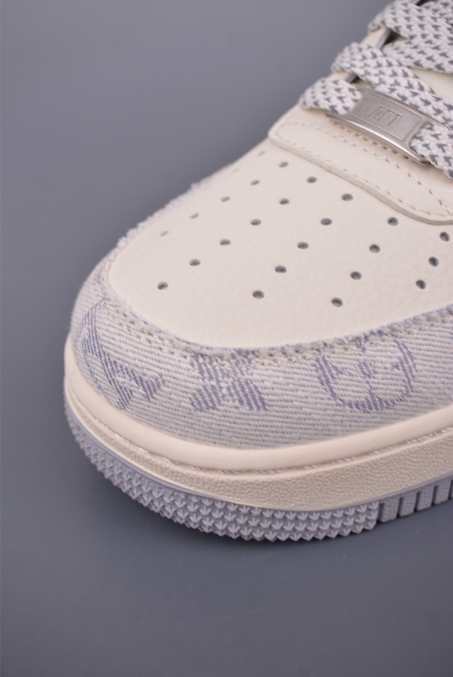 Nike Air Force 1 Low Louis Vuitton Collab Sneakers - Limited Edition 7 i1748980284844 1055 0 5
